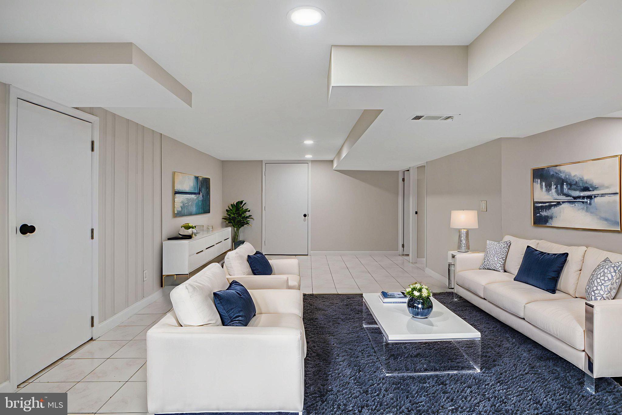 NORTHMONT - Residential