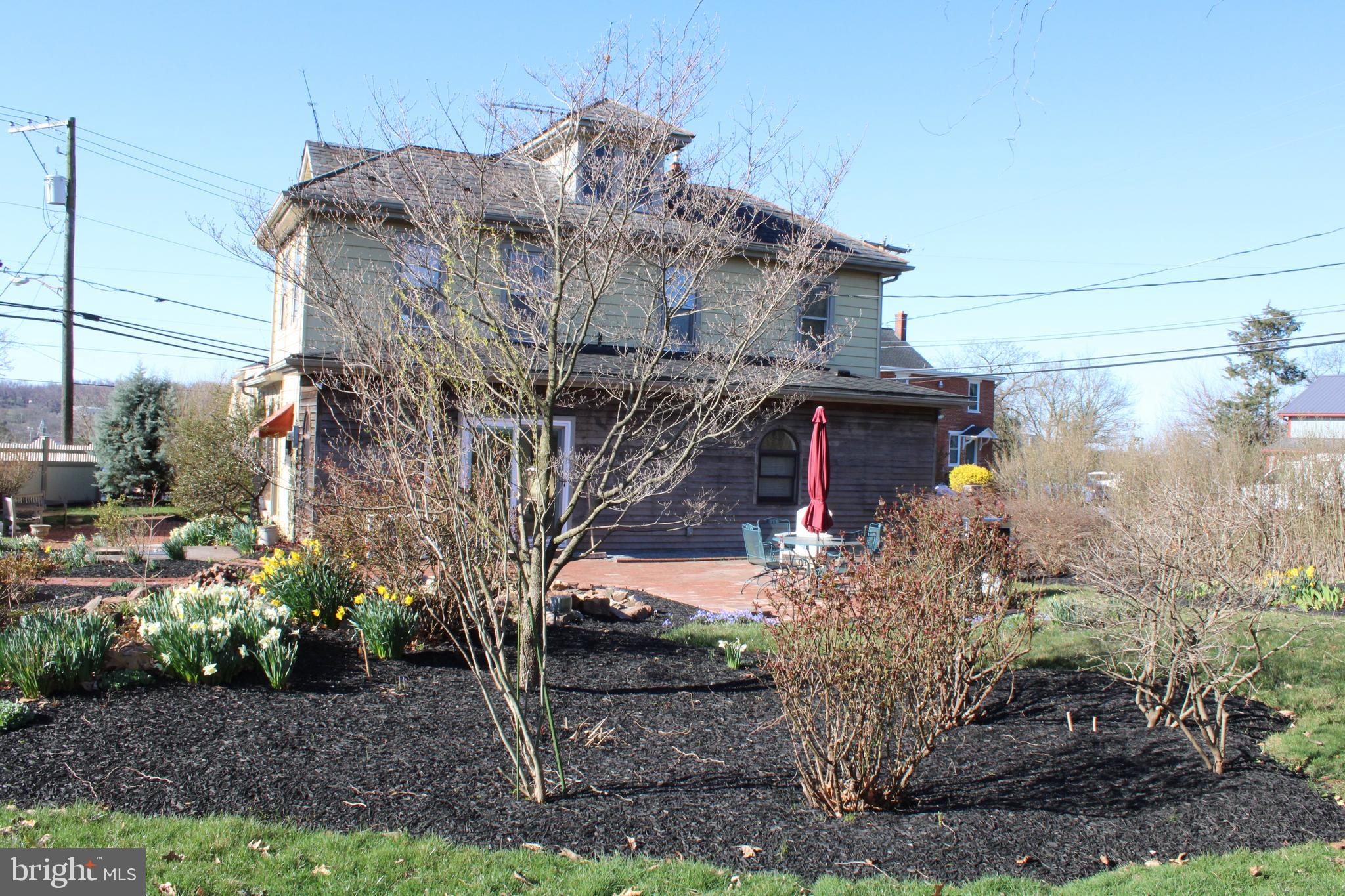 564 W MAPLE GROVE ROAD