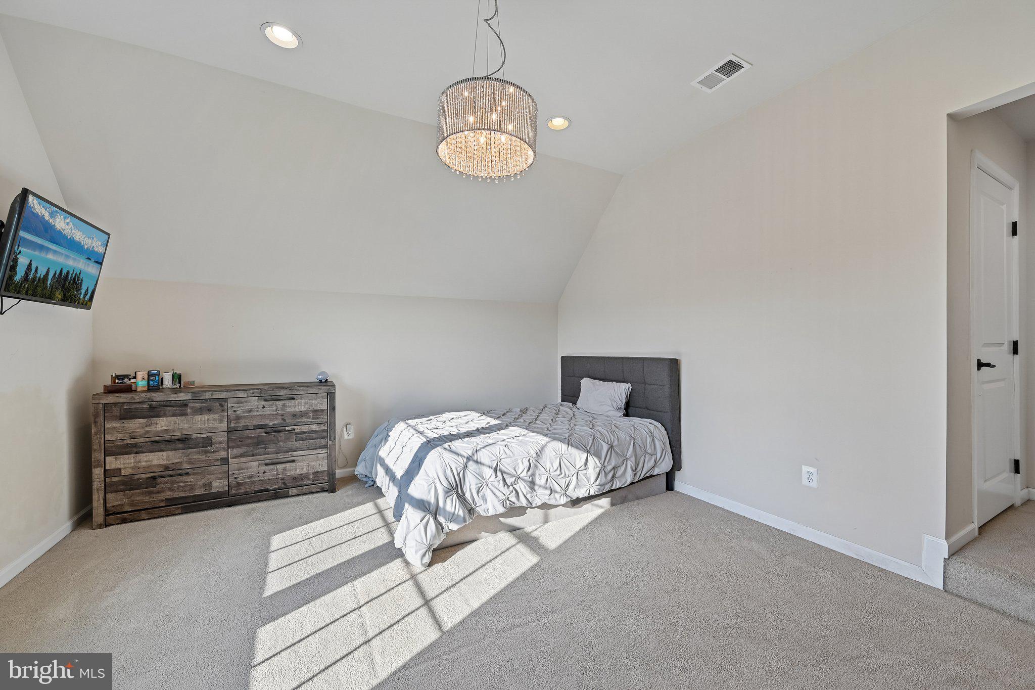 BOLTON HILL - Residential