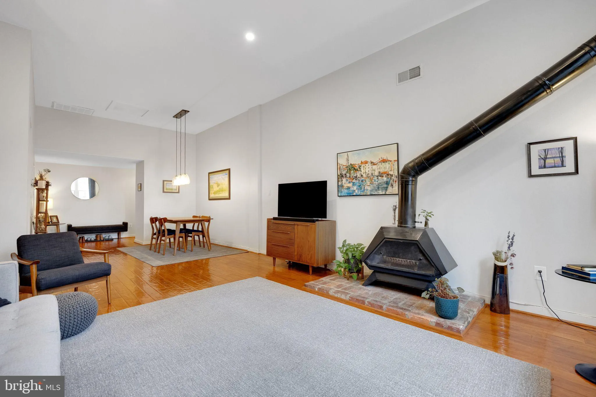 Philadelphia, Pennsylvania 19107, United States, 1 Bedroom Bedrooms, ,1 BathroomBathrooms,Residential,Active,121065