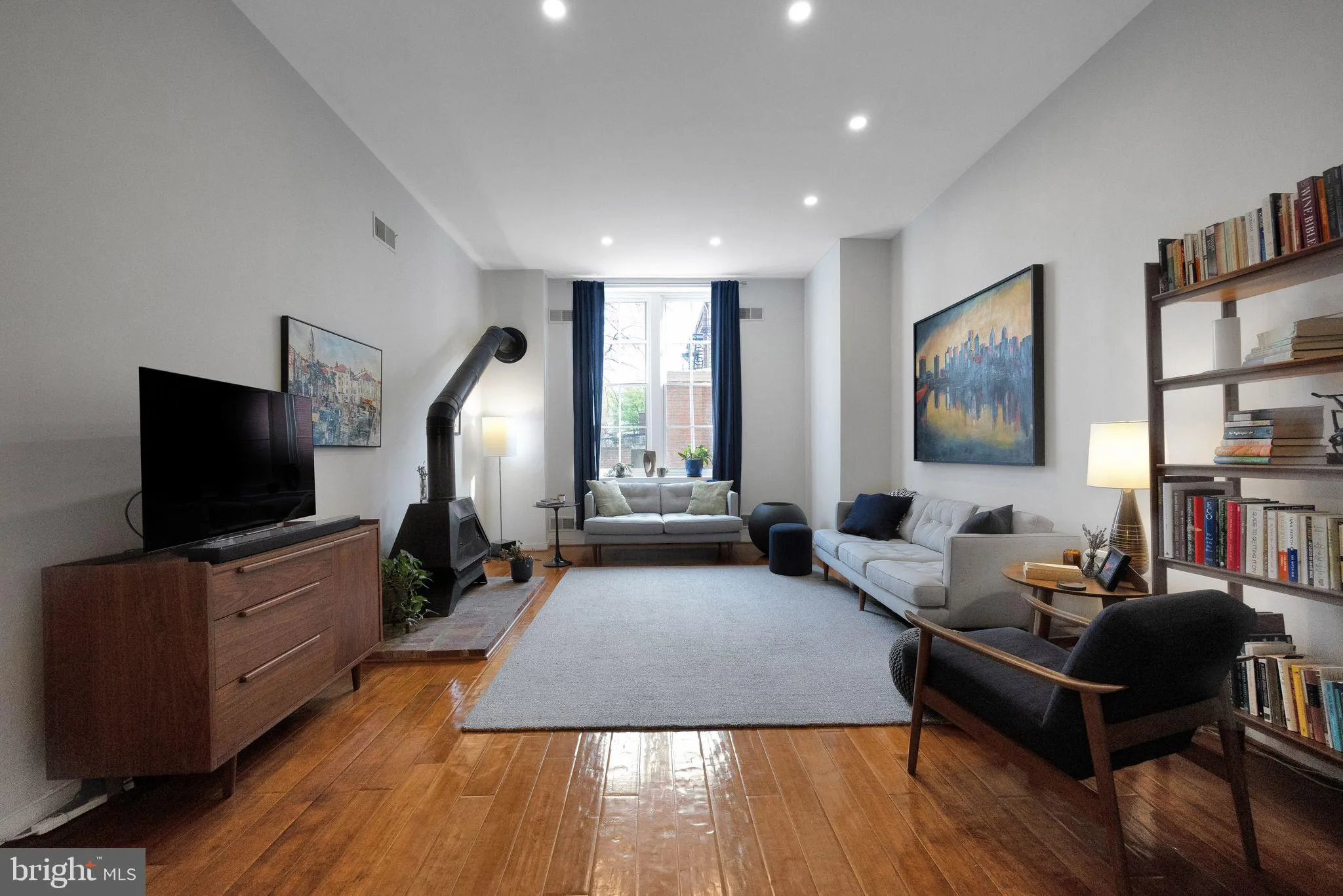 Philadelphia, Pennsylvania 19107, United States, 1 Bedroom Bedrooms, ,1 BathroomBathrooms,Residential,Active,121065