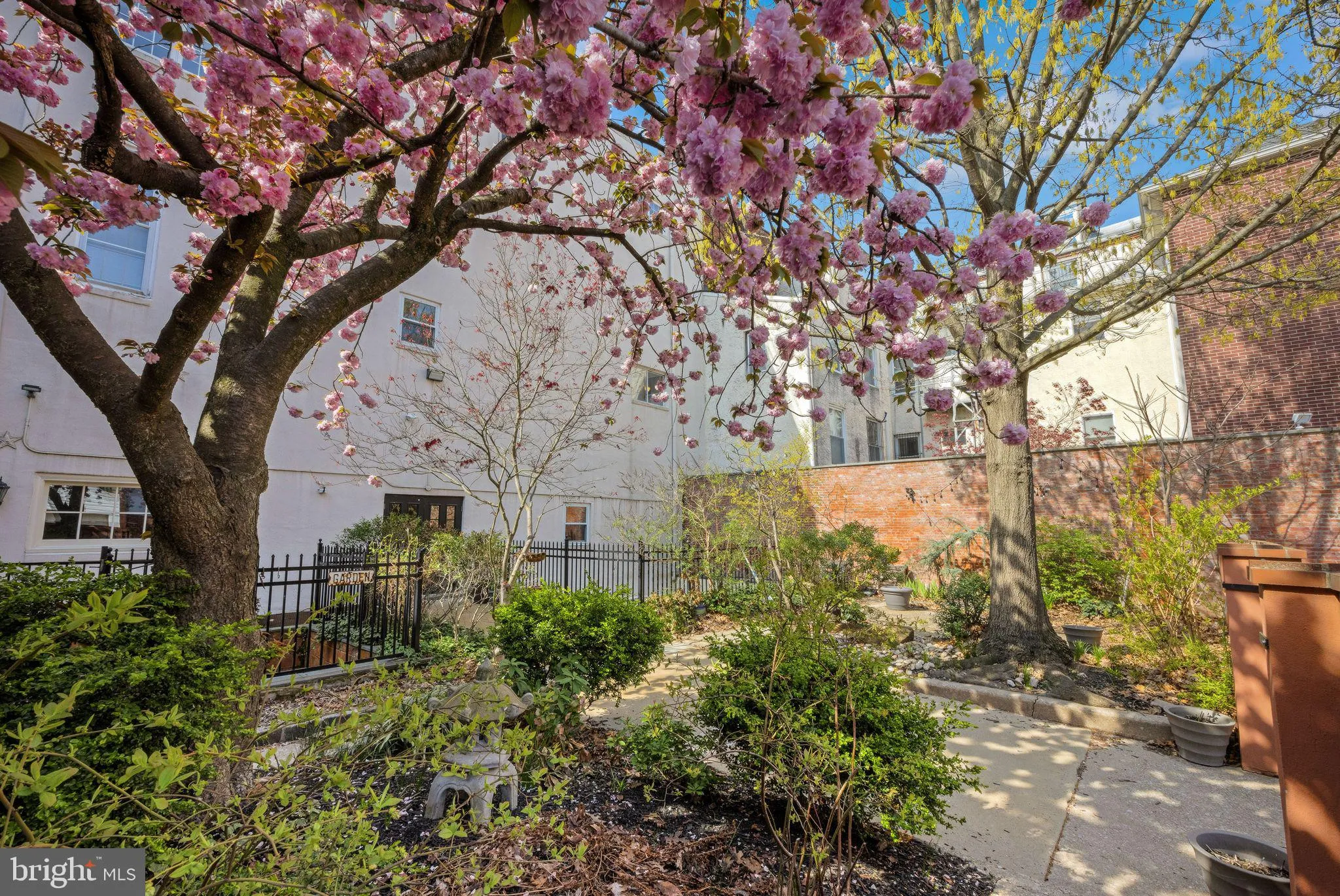 Philadelphia, Pennsylvania 19107, United States, 1 Bedroom Bedrooms, ,1 BathroomBathrooms,Residential,Active,121065