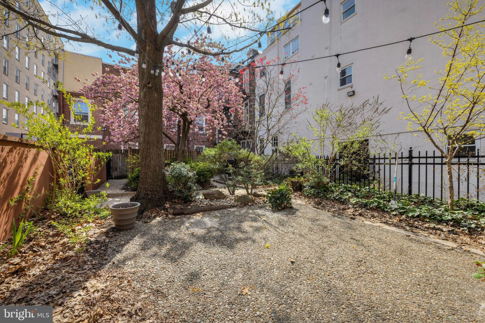 Philadelphia, Pennsylvania 19107, United States, 1 Bedroom Bedrooms, ,1 BathroomBathrooms,Residential,Active,121065