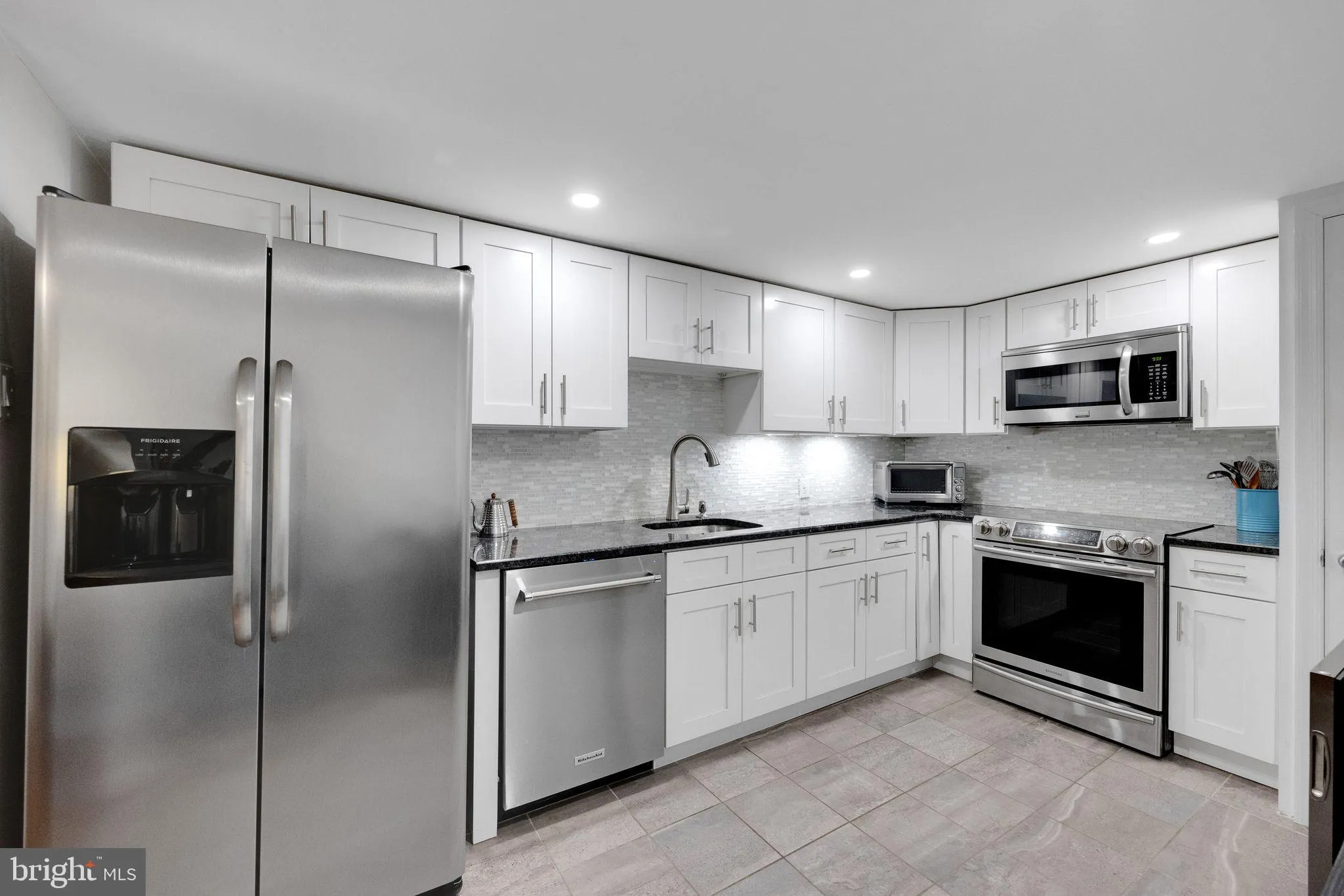 Philadelphia, Pennsylvania 19107, United States, 1 Bedroom Bedrooms, ,1 BathroomBathrooms,Residential,Active,121065