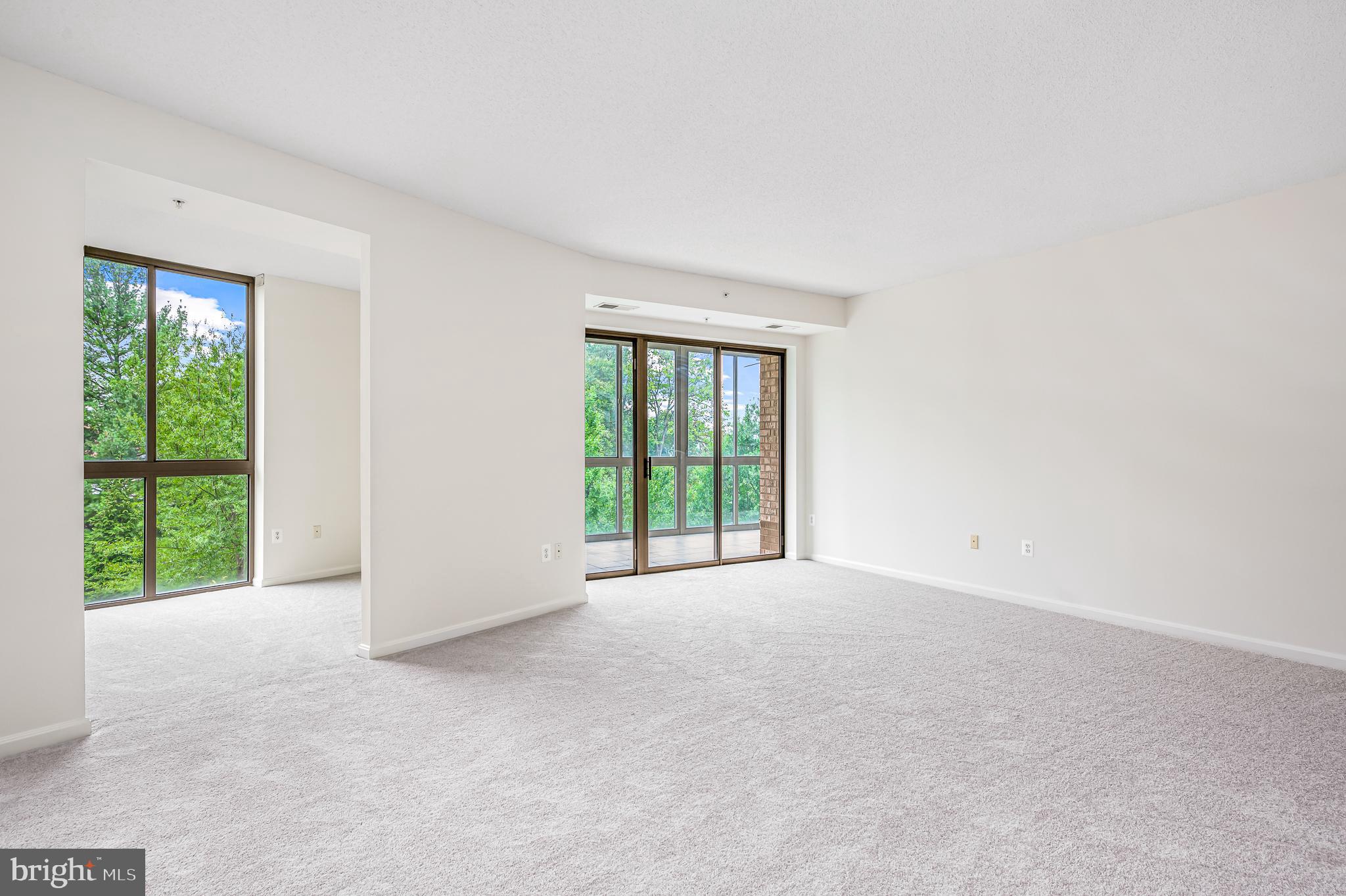 LANSDOWNE WOODS - Residential