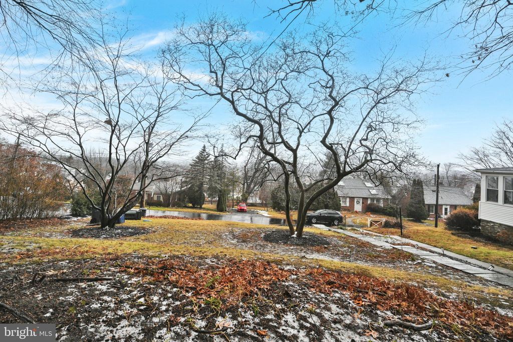 Photo of 1135 Grovania Avenue, ABINGTON, PA 19001 (MLS # PAMC2156172)