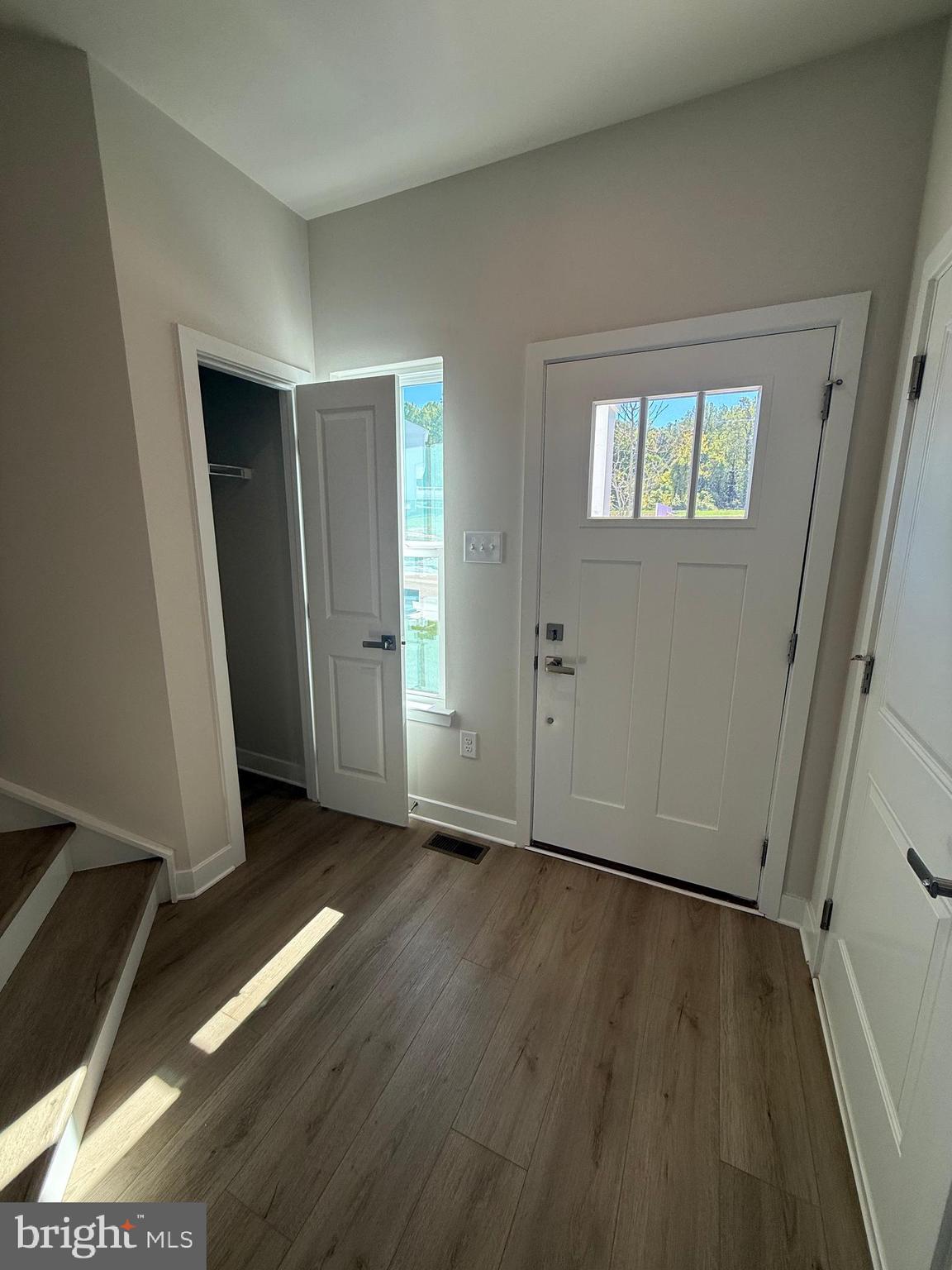 THORNDALE WOODS - Residential Lease