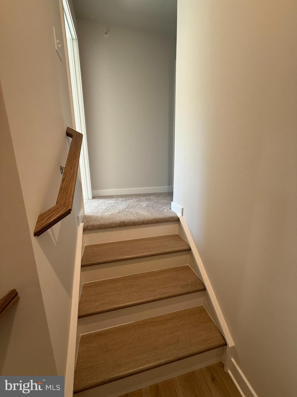 THORNDALE WOODS - Residential Lease