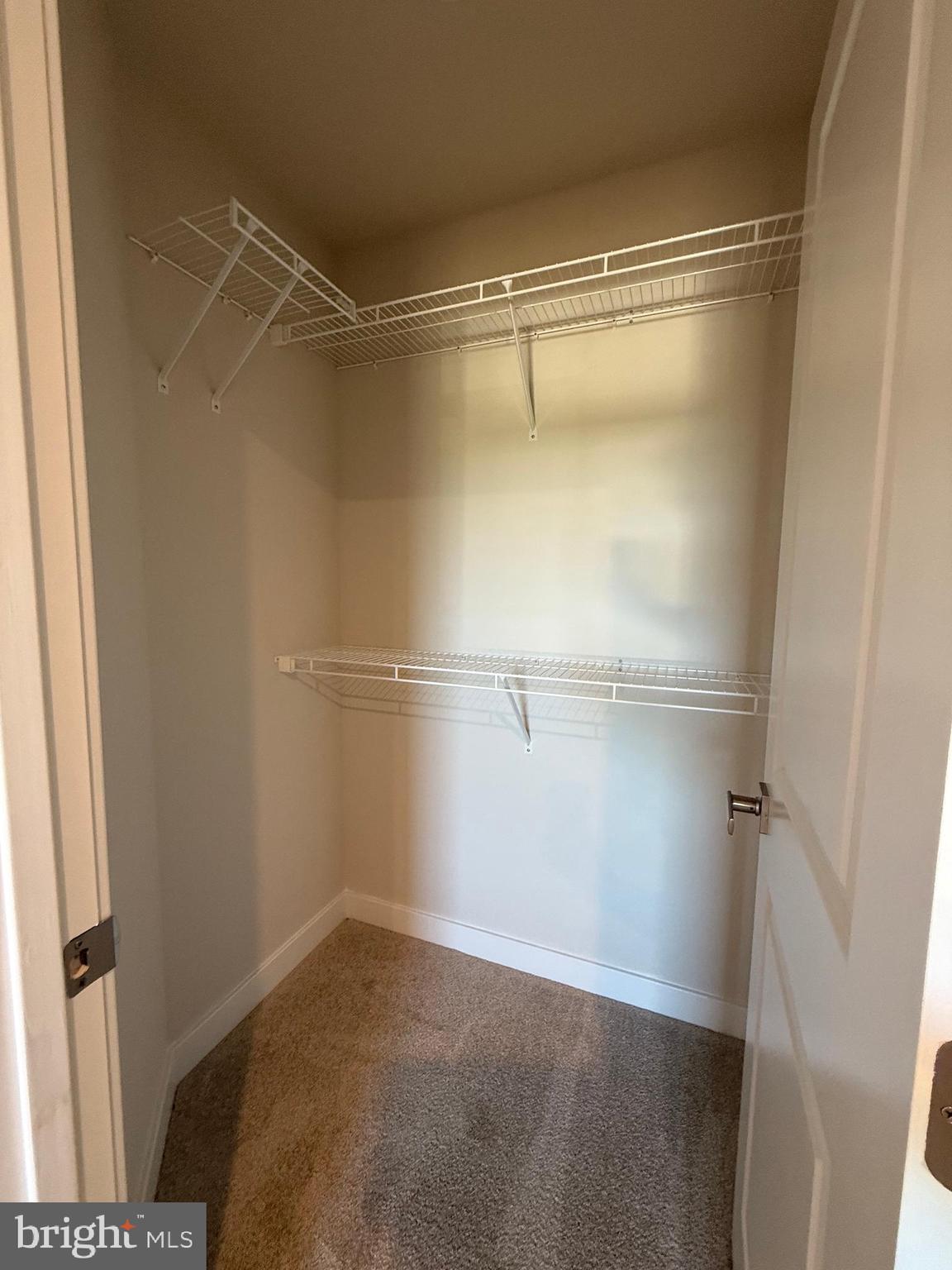 THORNDALE WOODS - Residential Lease