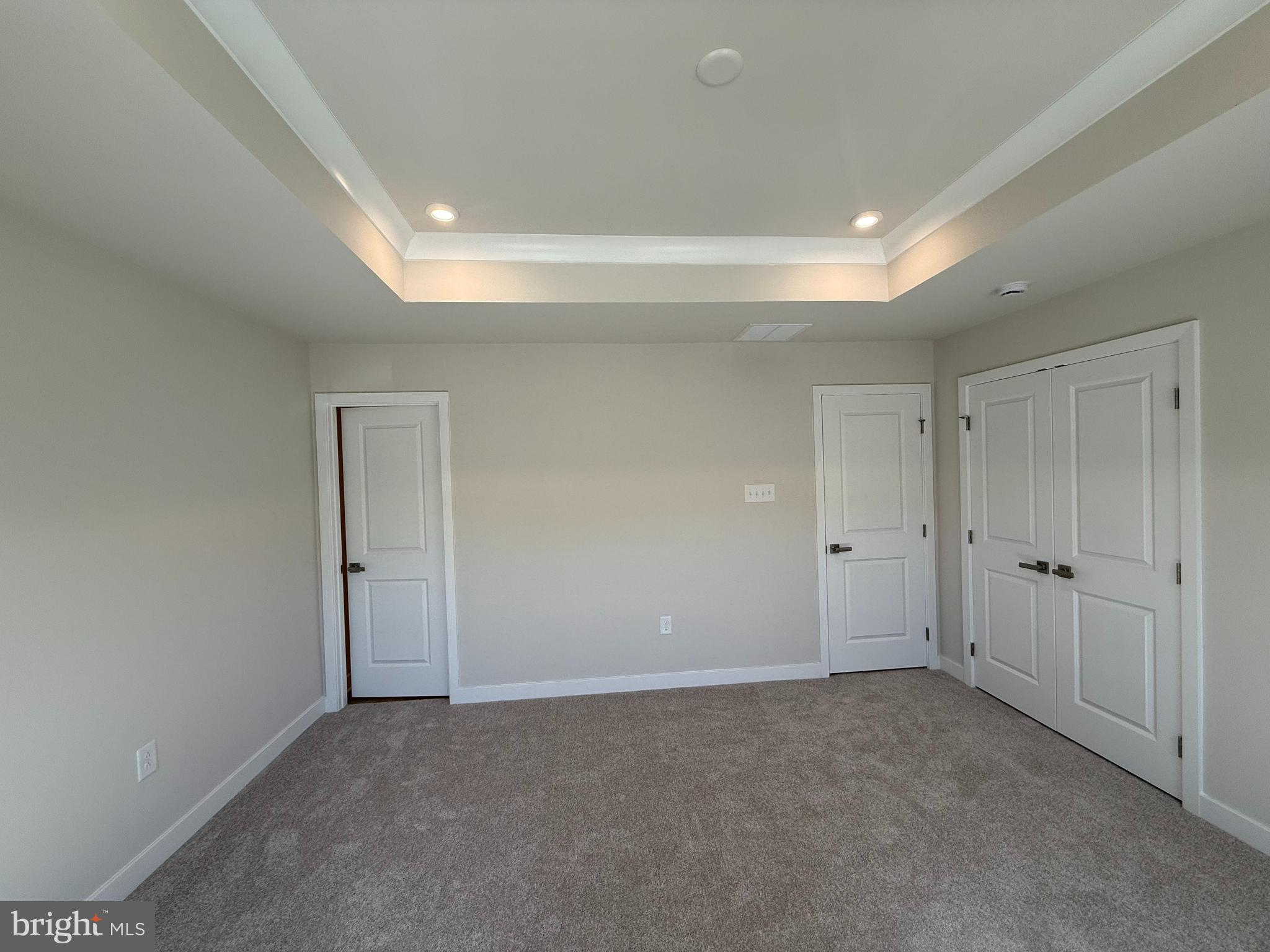 THORNDALE WOODS - Residential Lease