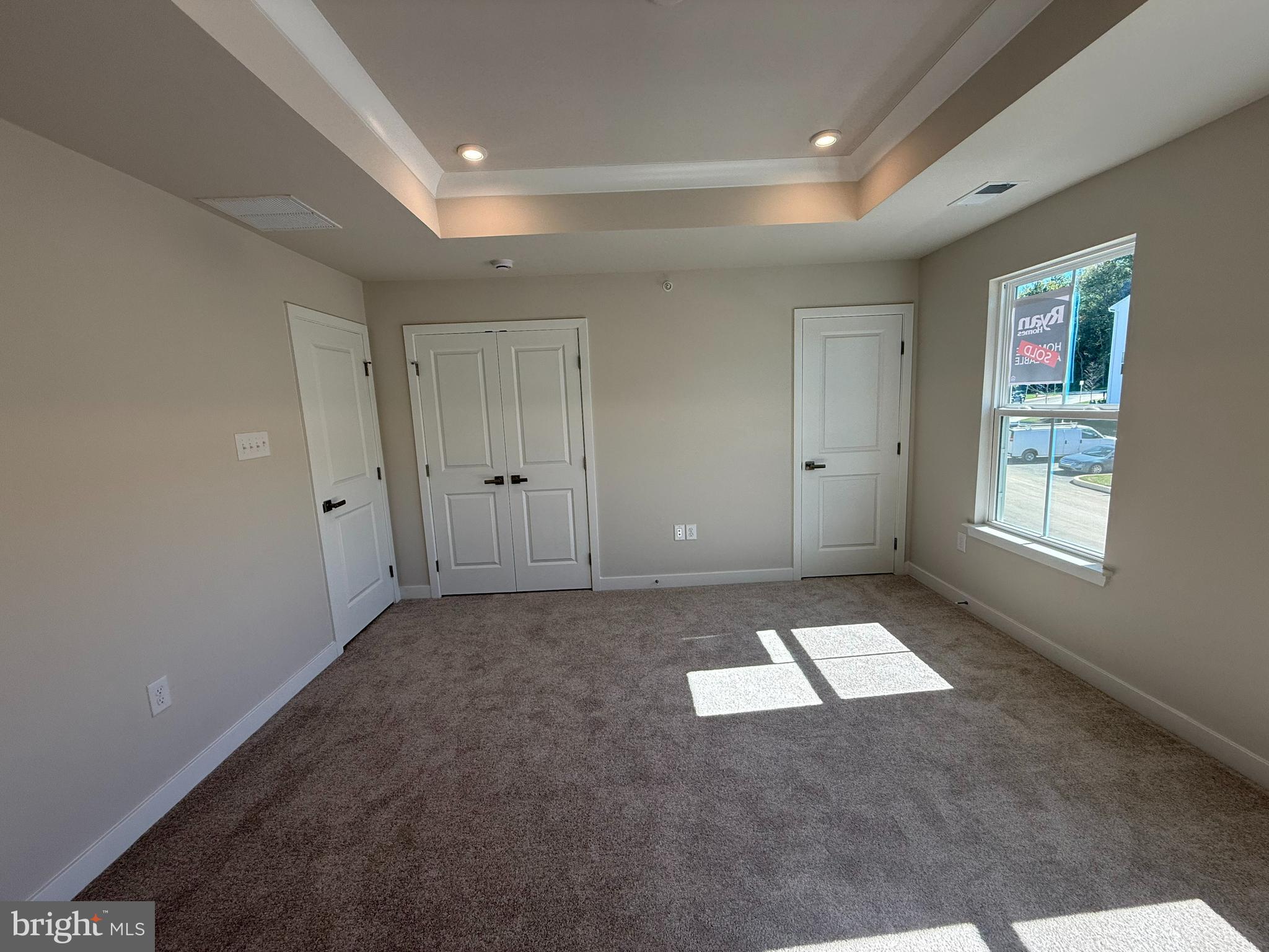 THORNDALE WOODS - Residential Lease