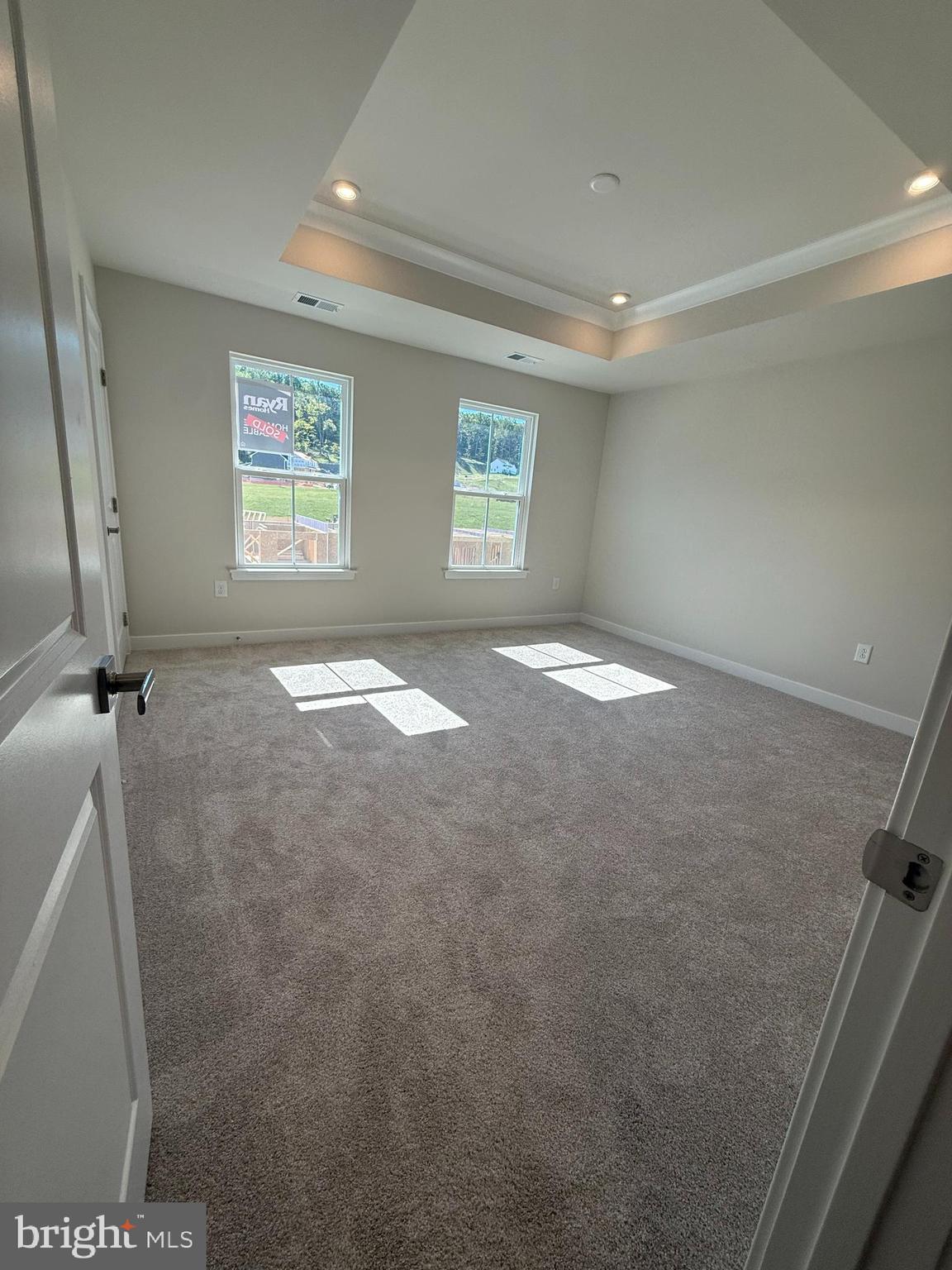 THORNDALE WOODS - Residential Lease