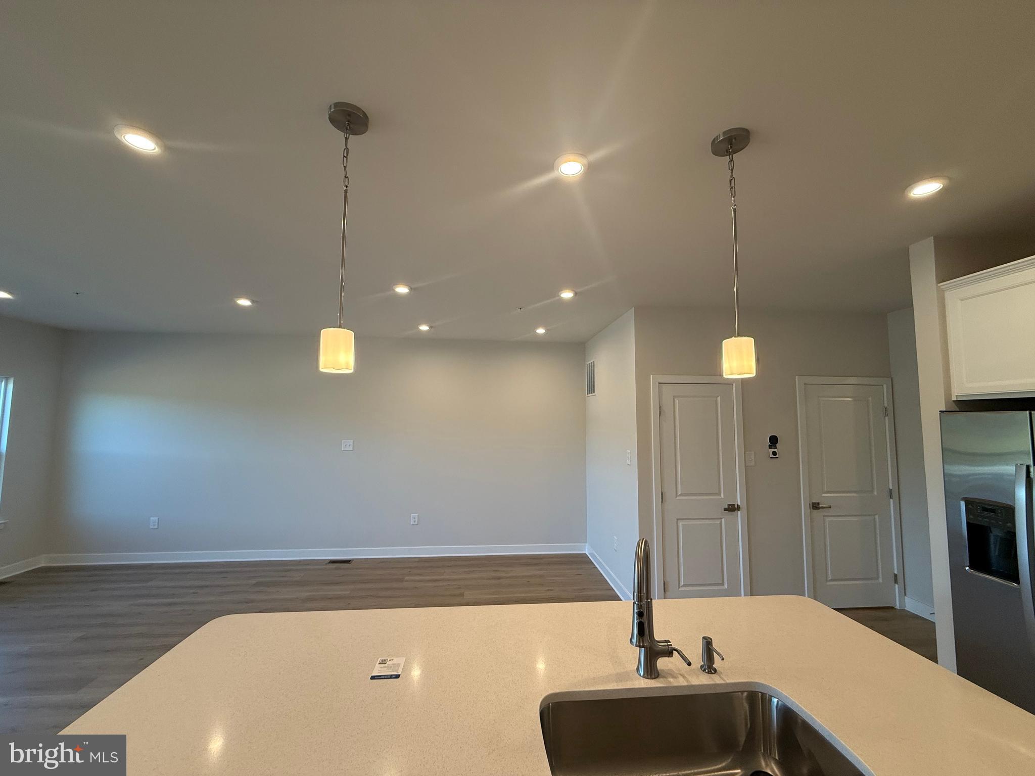 THORNDALE WOODS - Residential Lease