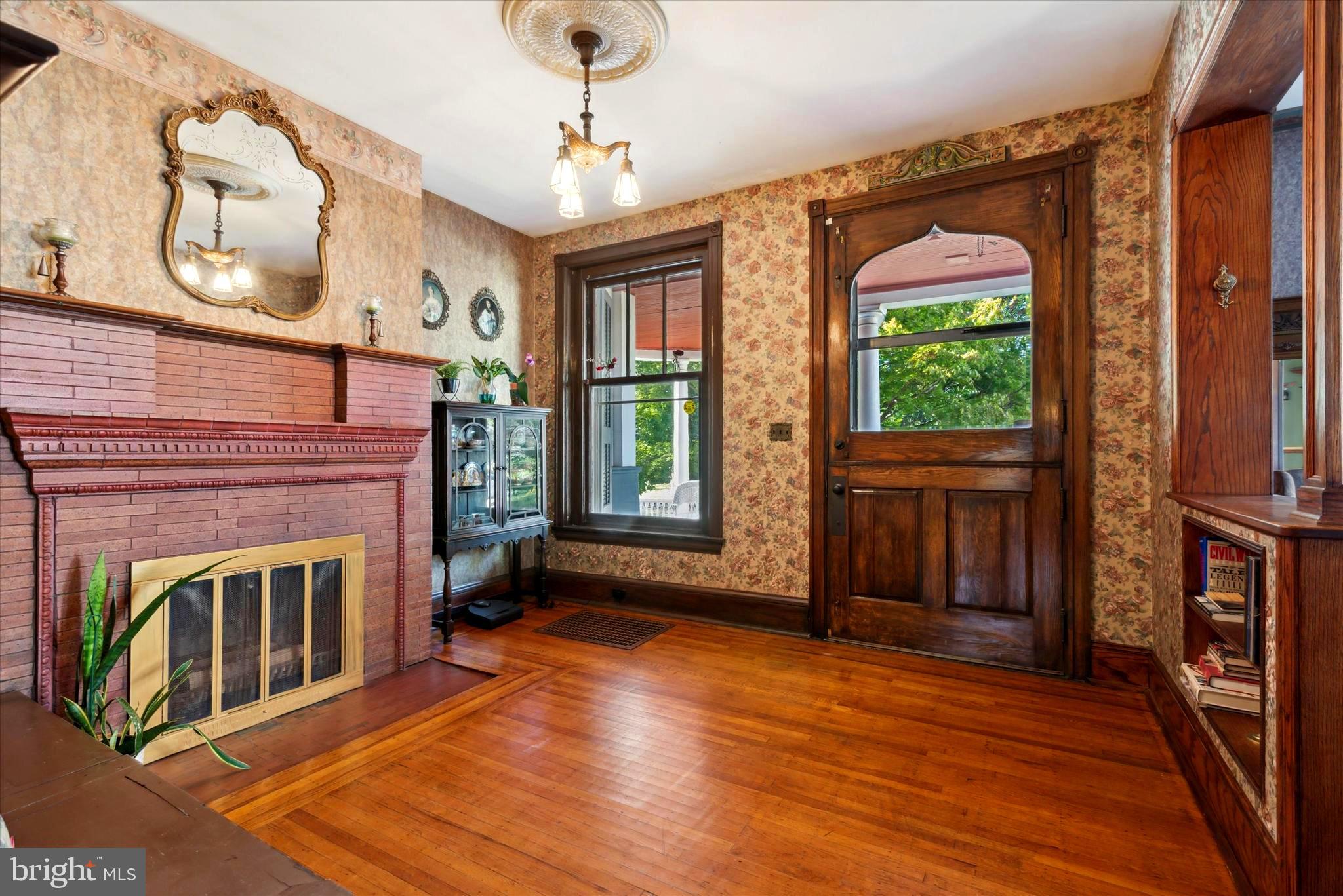 LANSDOWNE - Residential