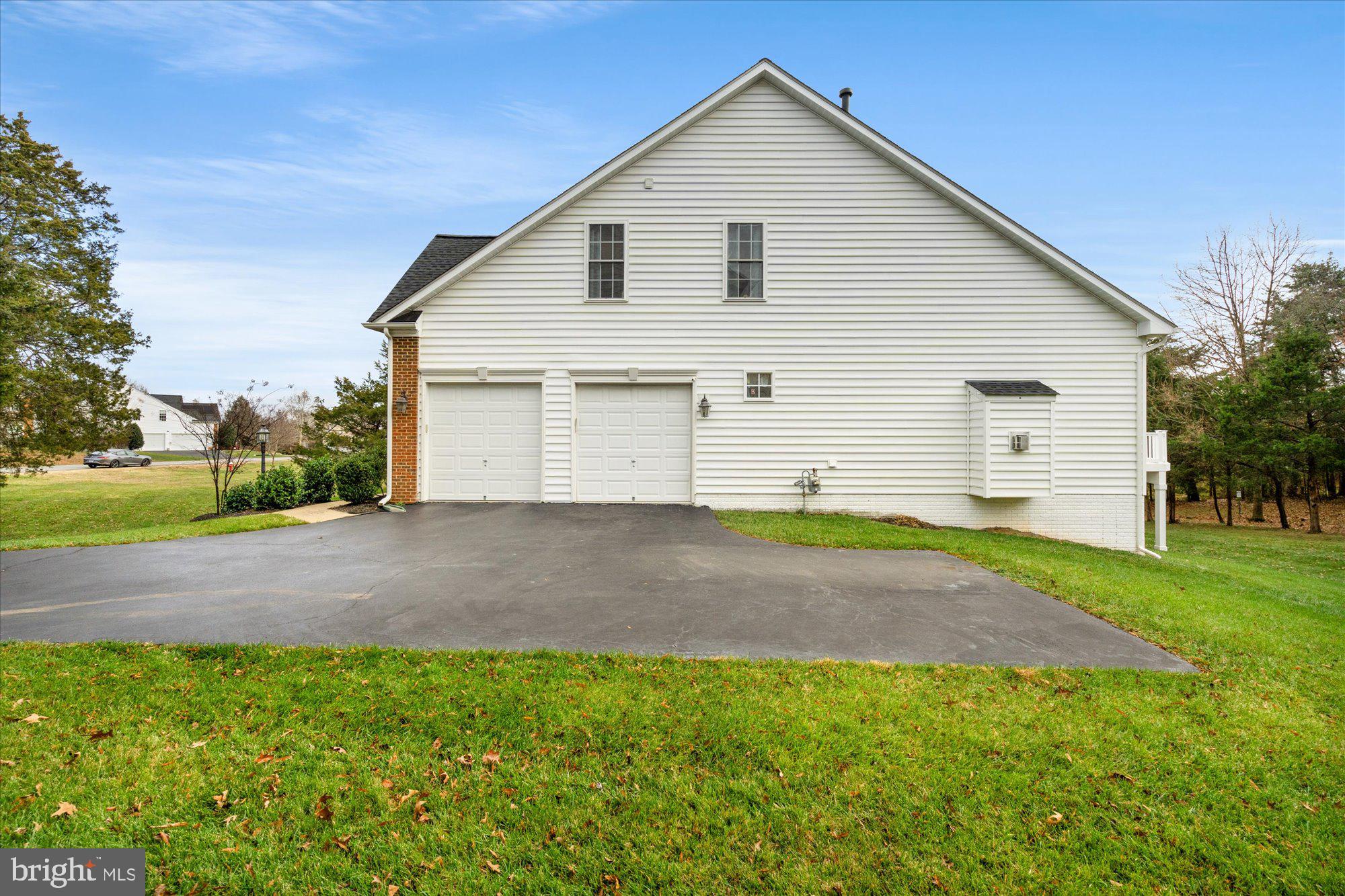 LAKES AT BELLE TERRA - Residential