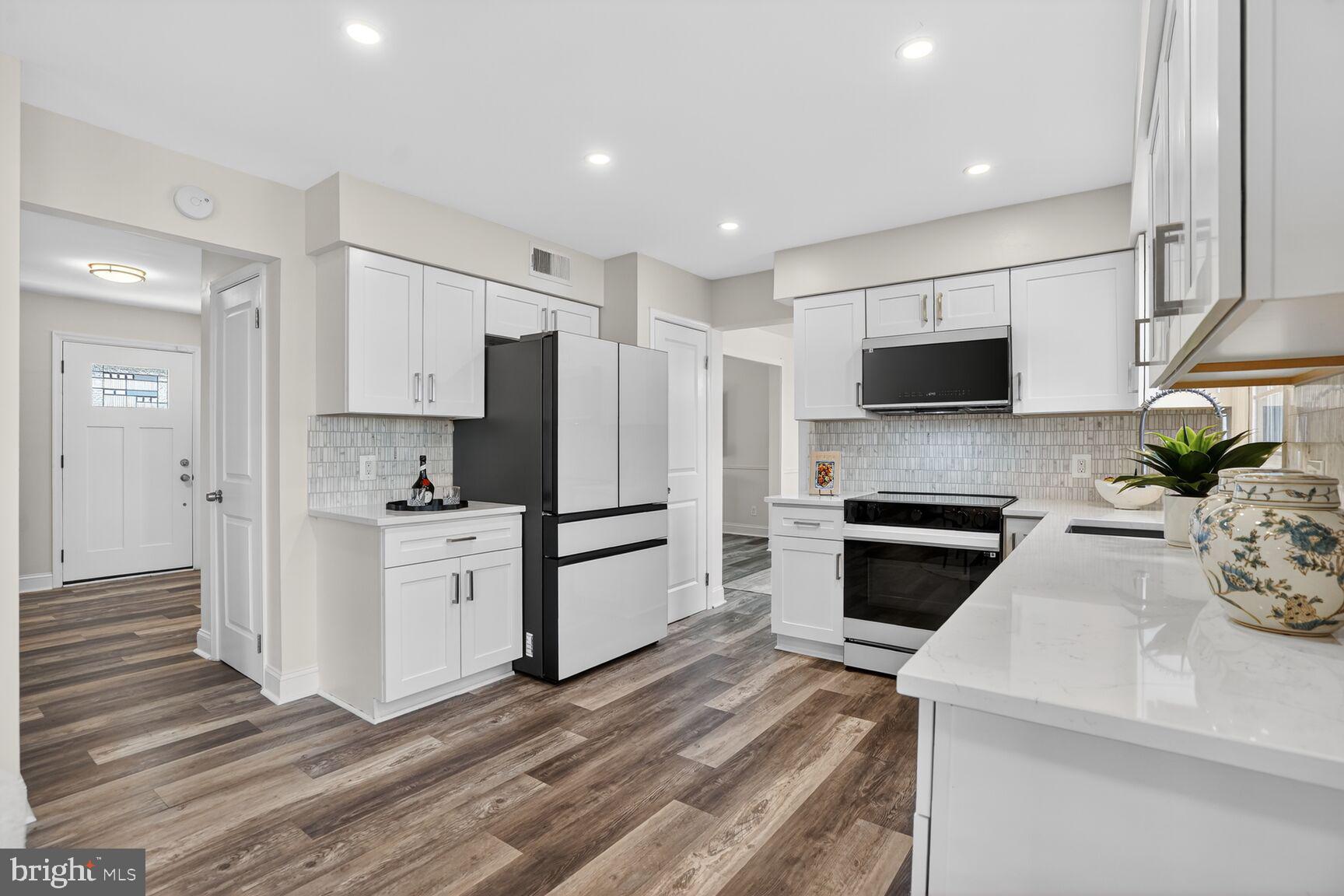 BELLE POND FARM - Residential