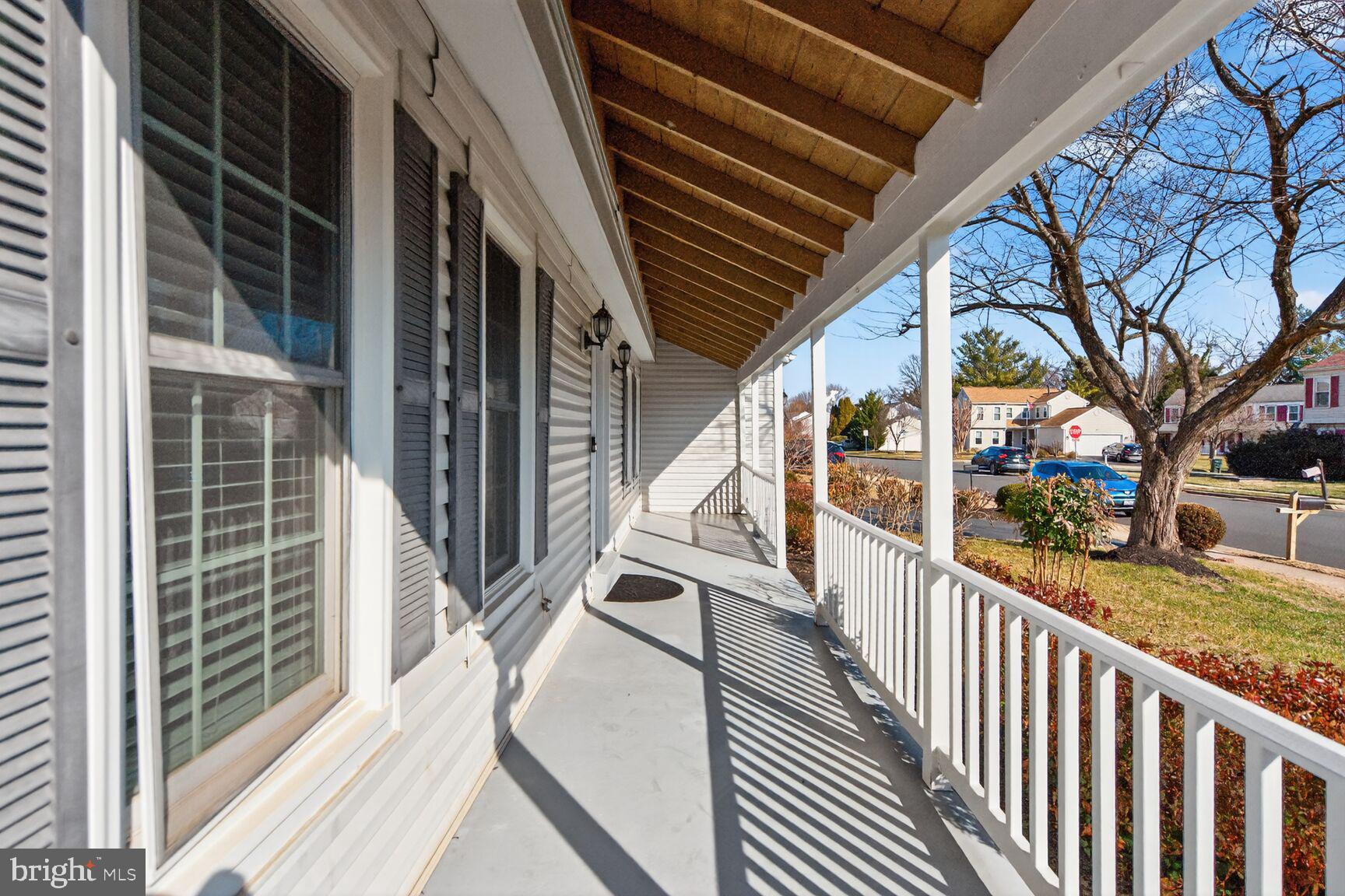 5502 BUGGY WHIP DRIVE