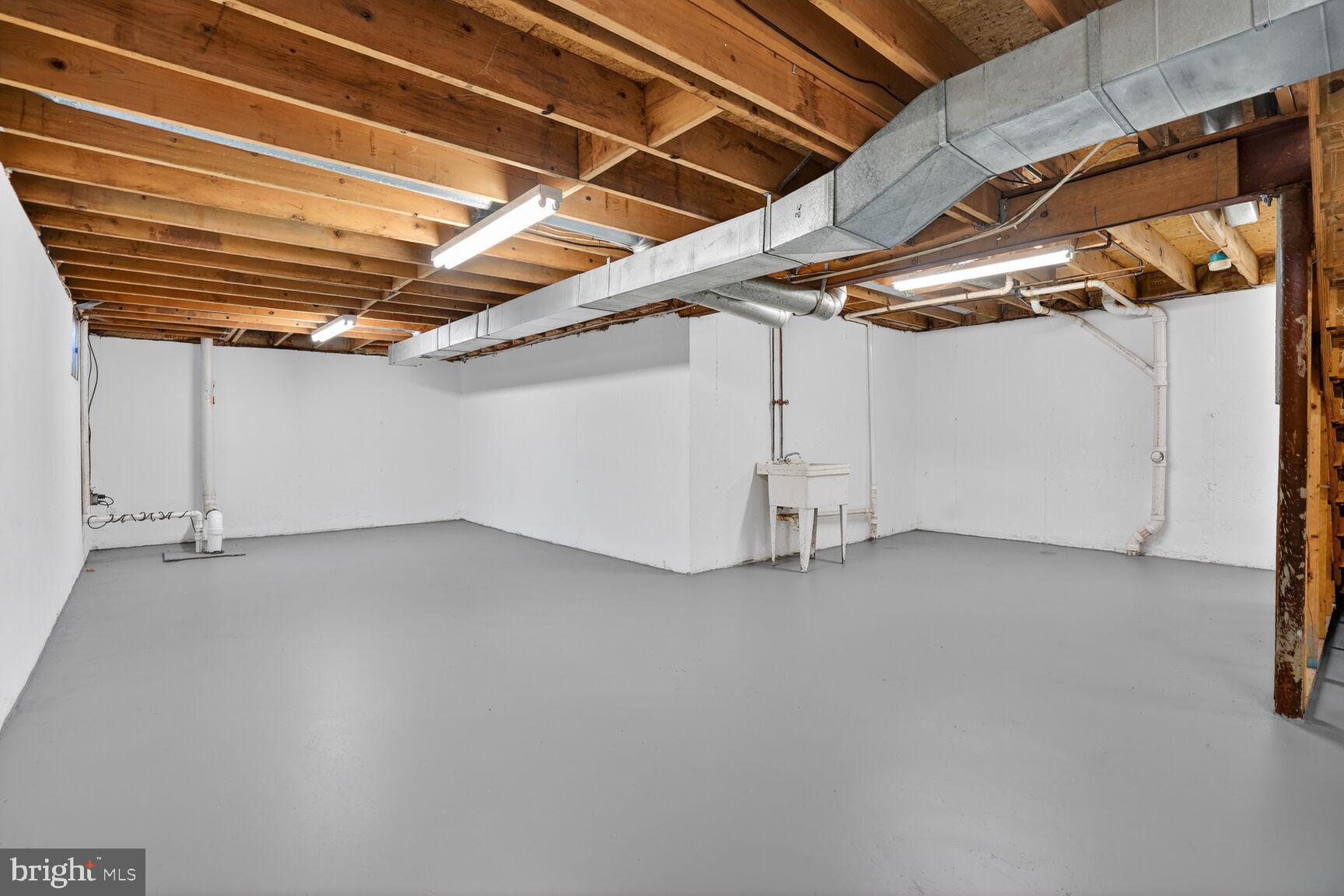 BELLE POND FARM - Residential