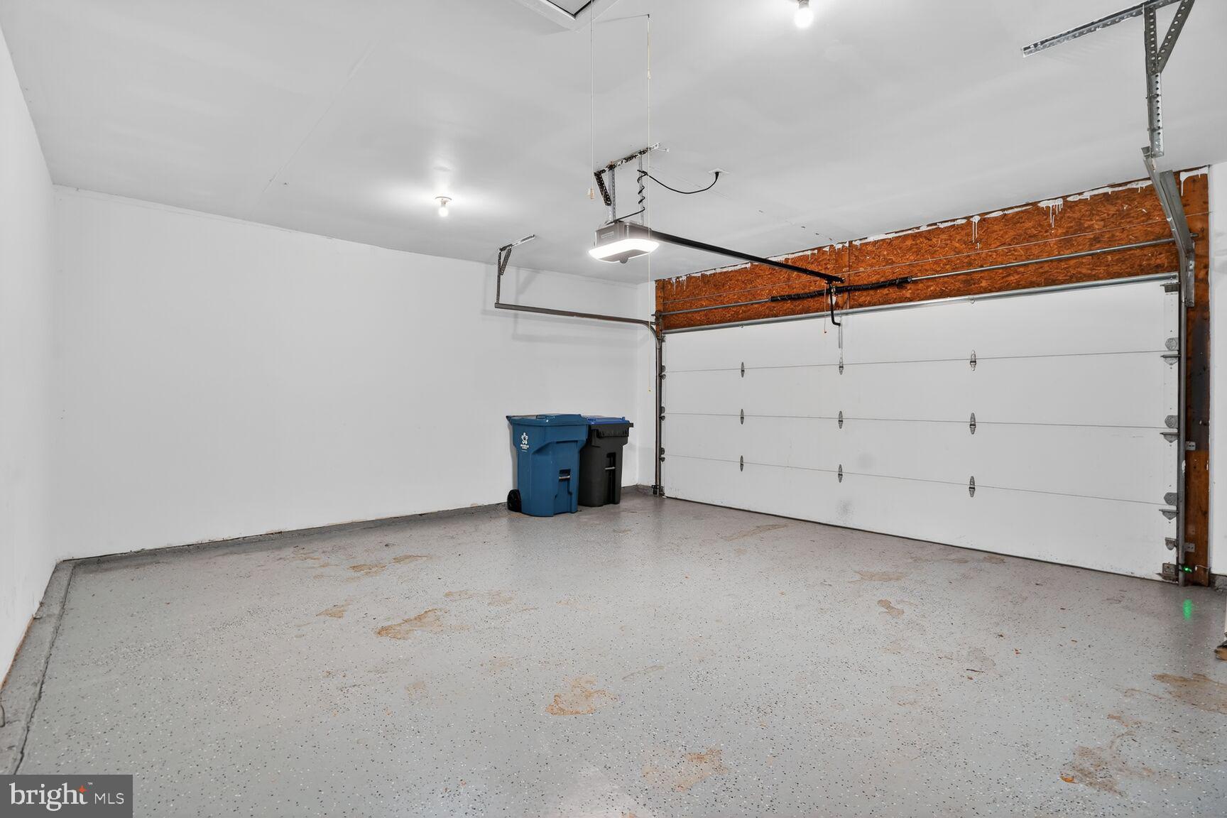 BELLE POND FARM - Residential