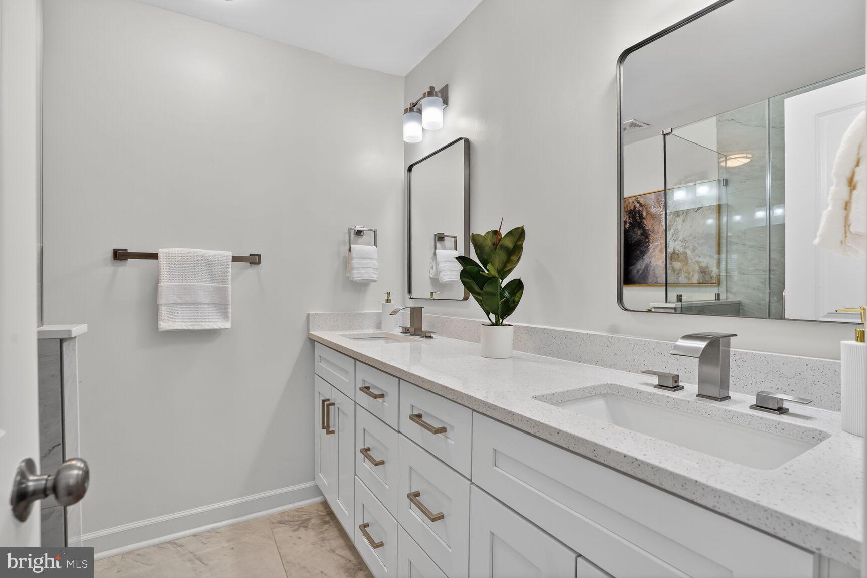 BELLE POND FARM - Residential