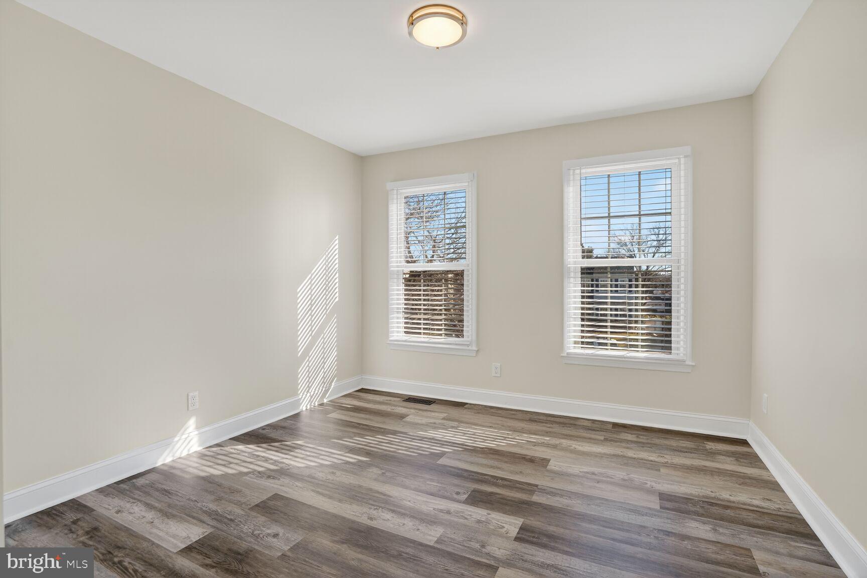 BELLE POND FARM - Residential