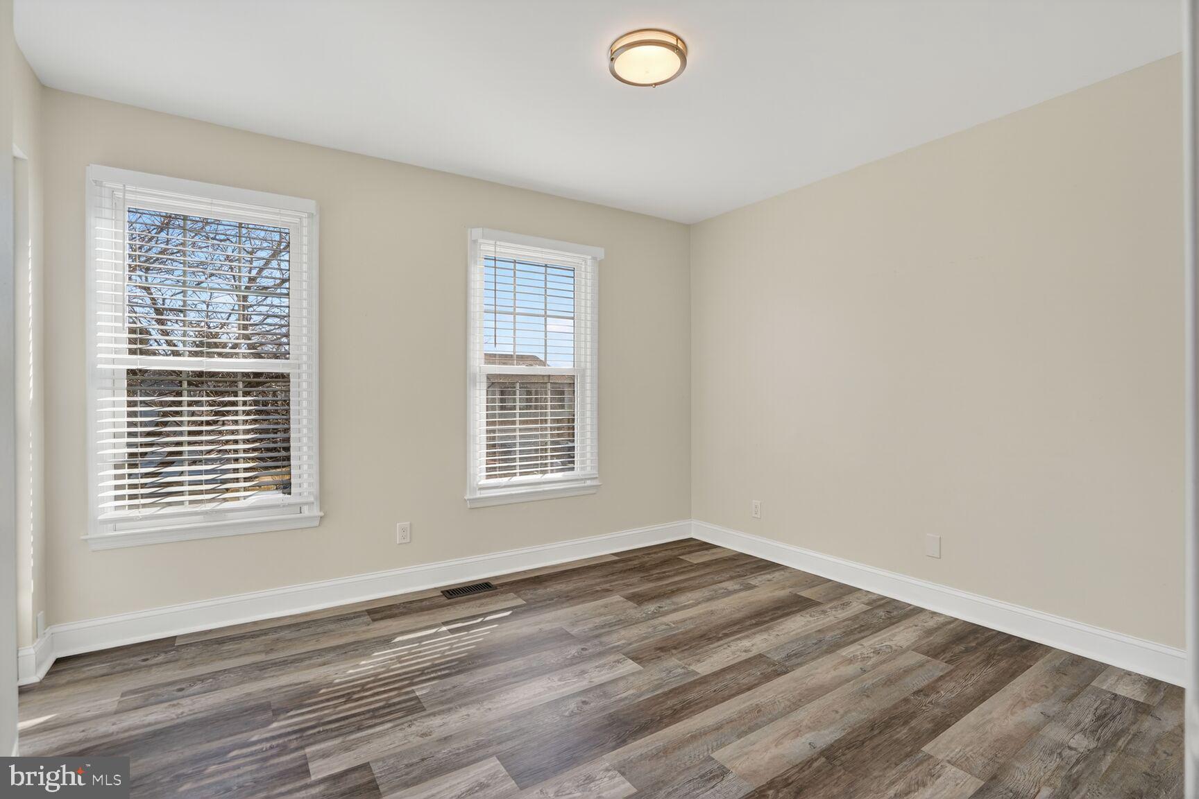 BELLE POND FARM - Residential