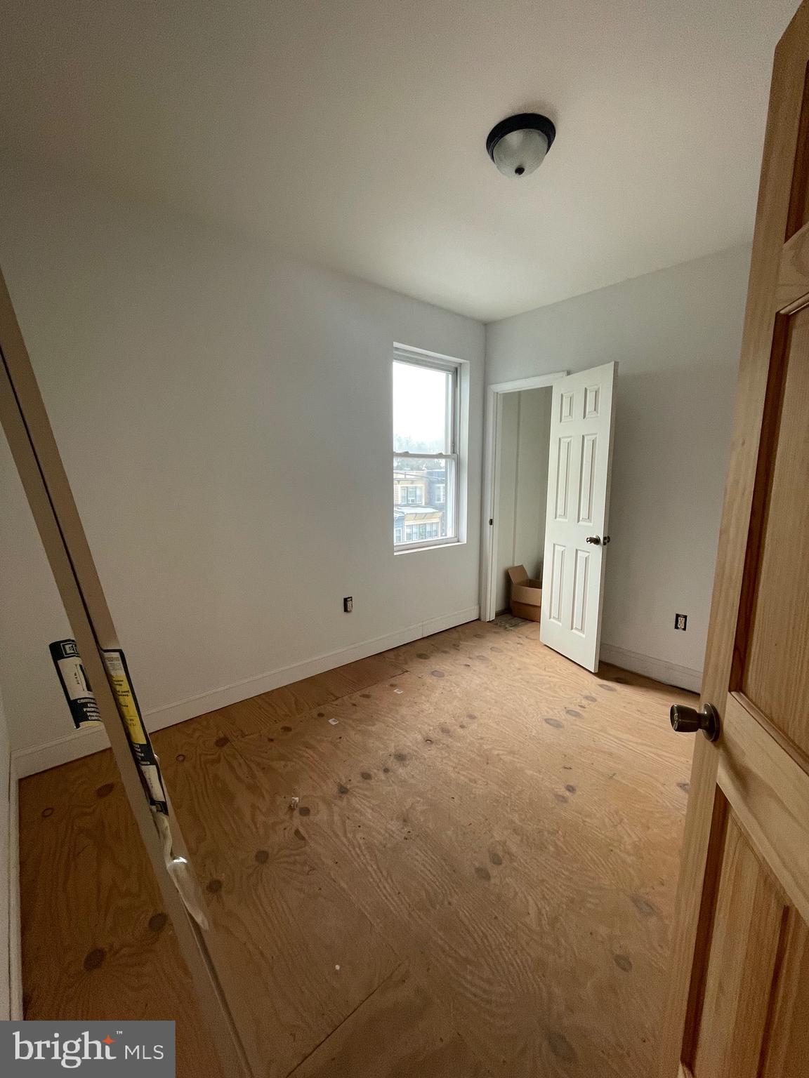 KINGSESSING - Commercial Sale