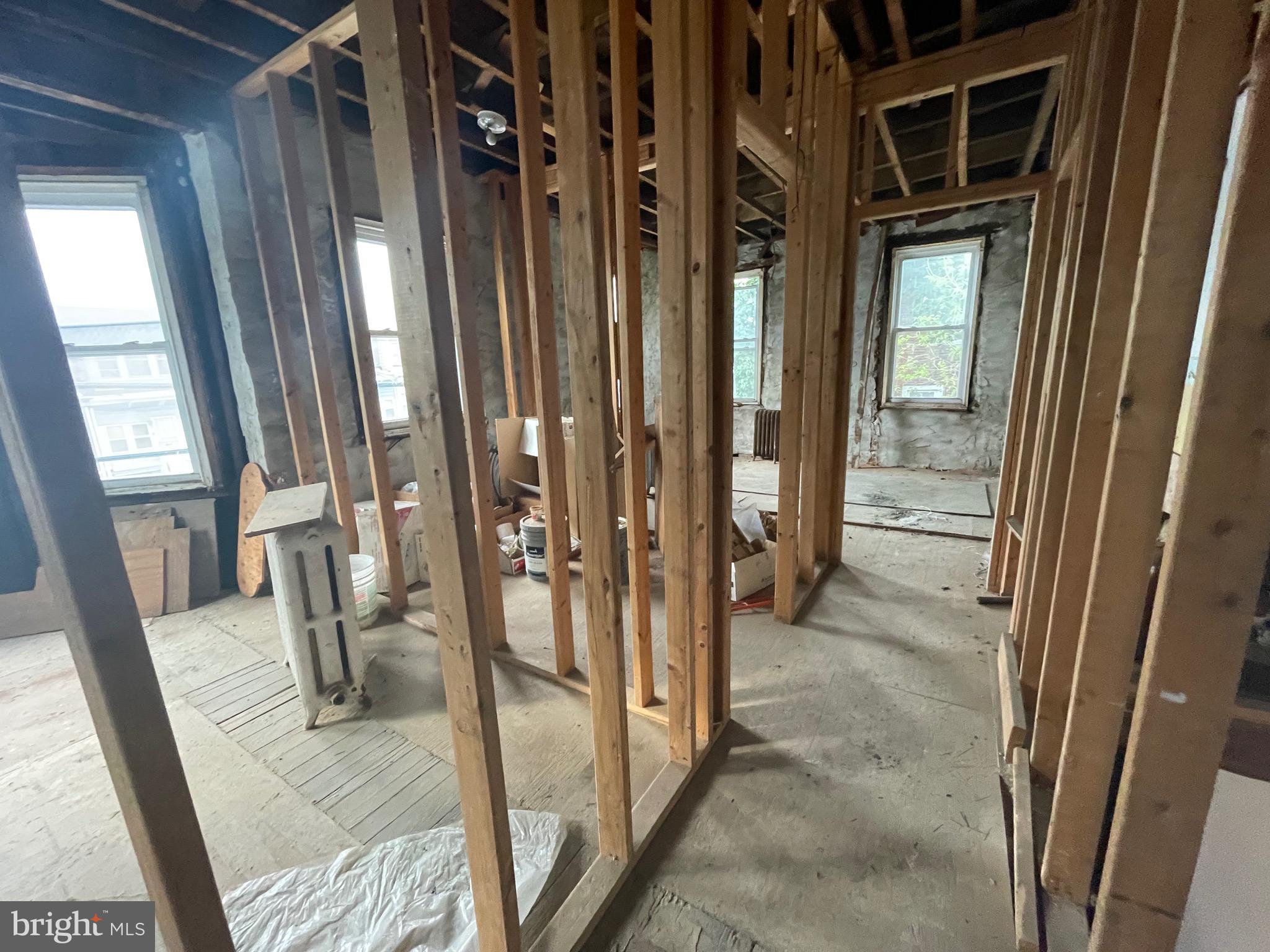 KINGSESSING - Commercial Sale