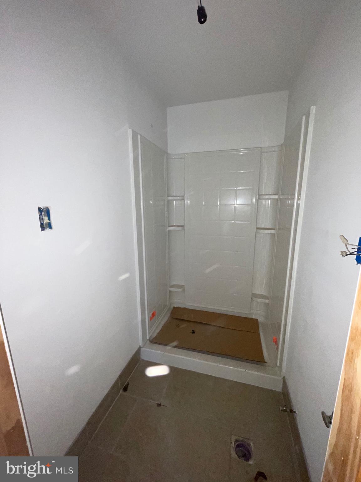 KINGSESSING - Commercial Sale