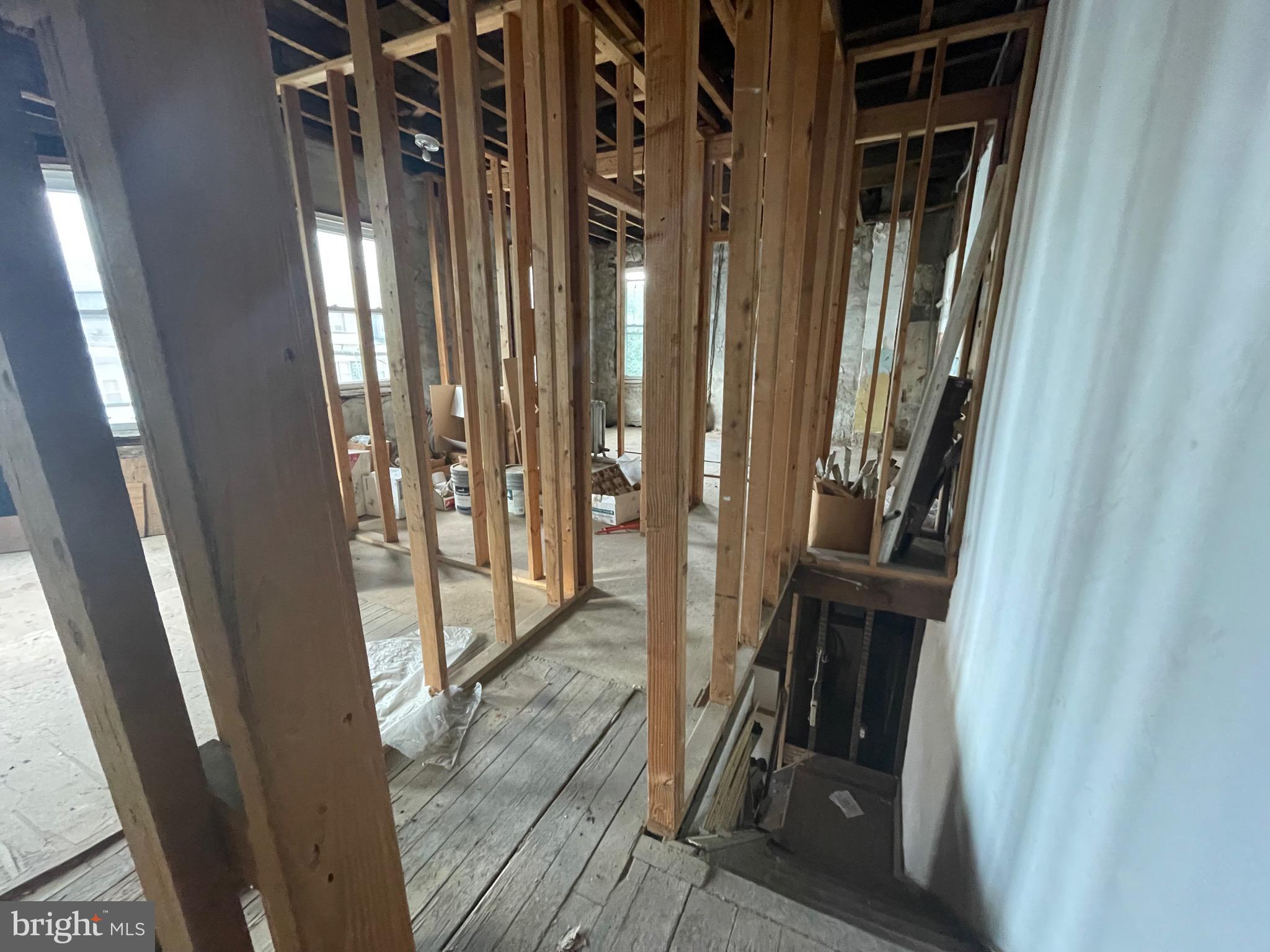 KINGSESSING - Commercial Sale