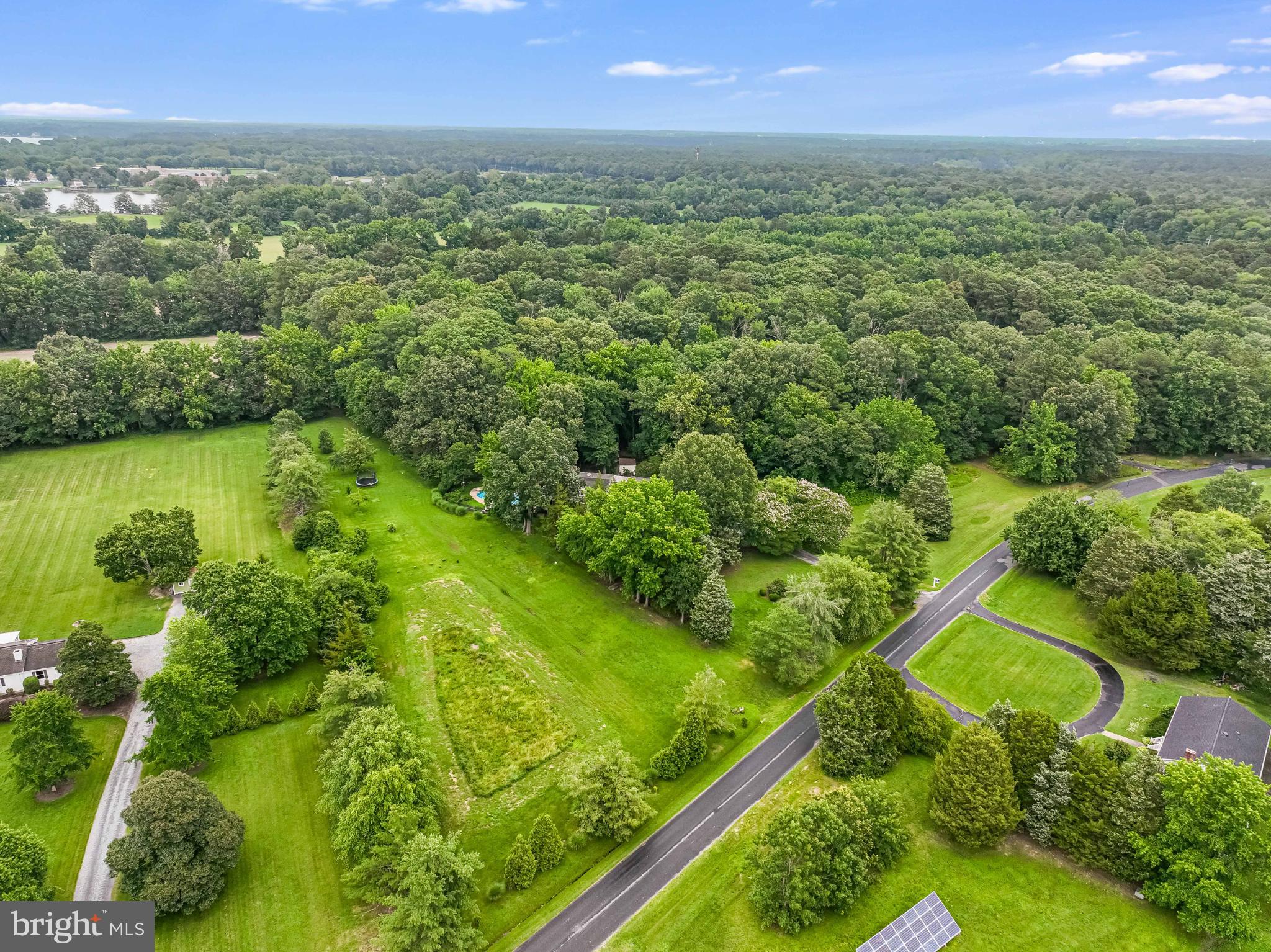 ARCADIA SHORES - Residential