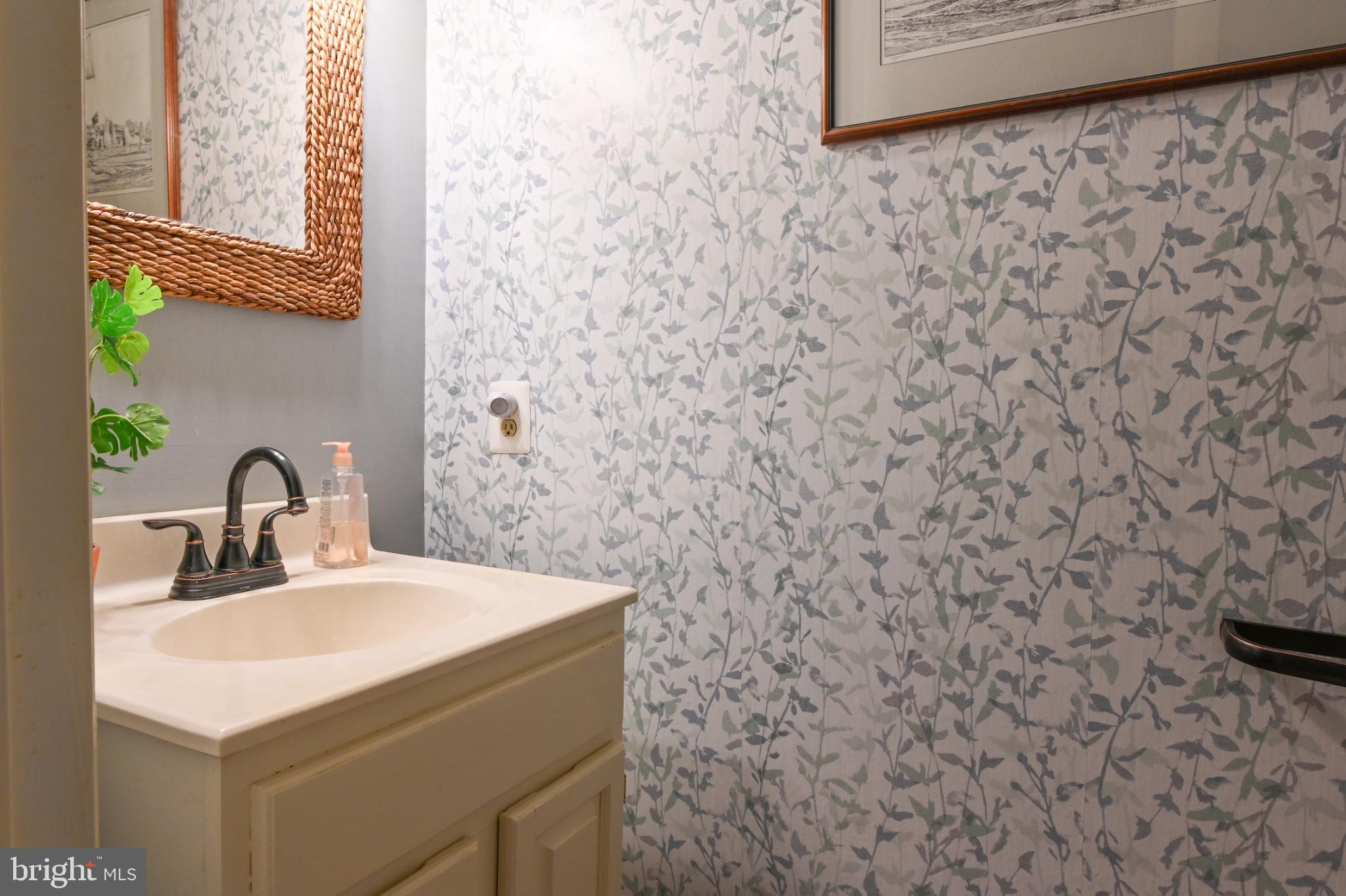 ARCADIA SHORES - Residential