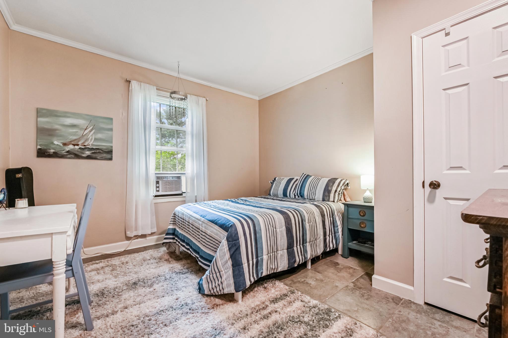 ARCADIA SHORES - Residential