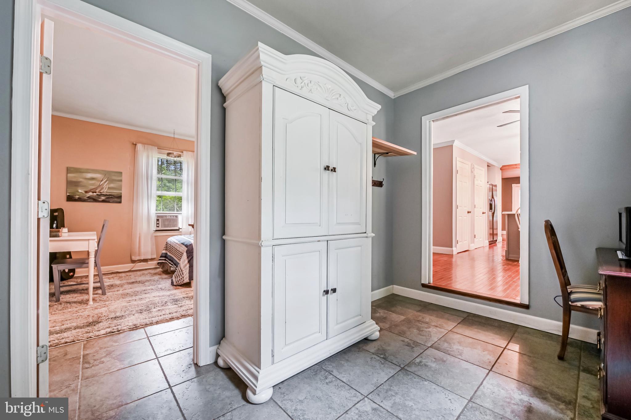 ARCADIA SHORES - Residential