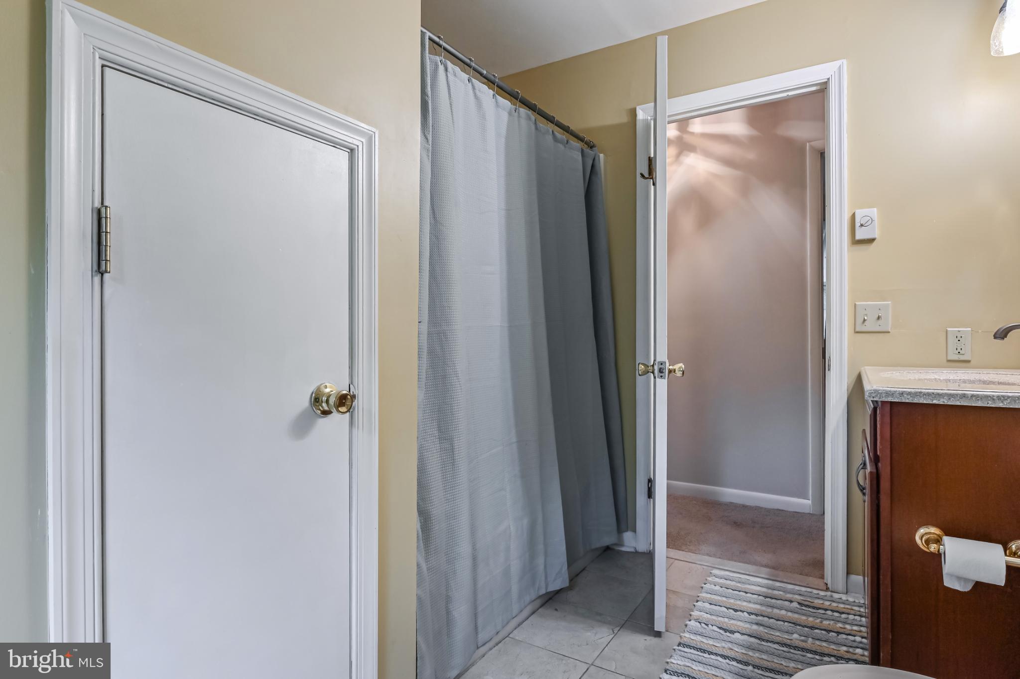 ARCADIA SHORES - Residential