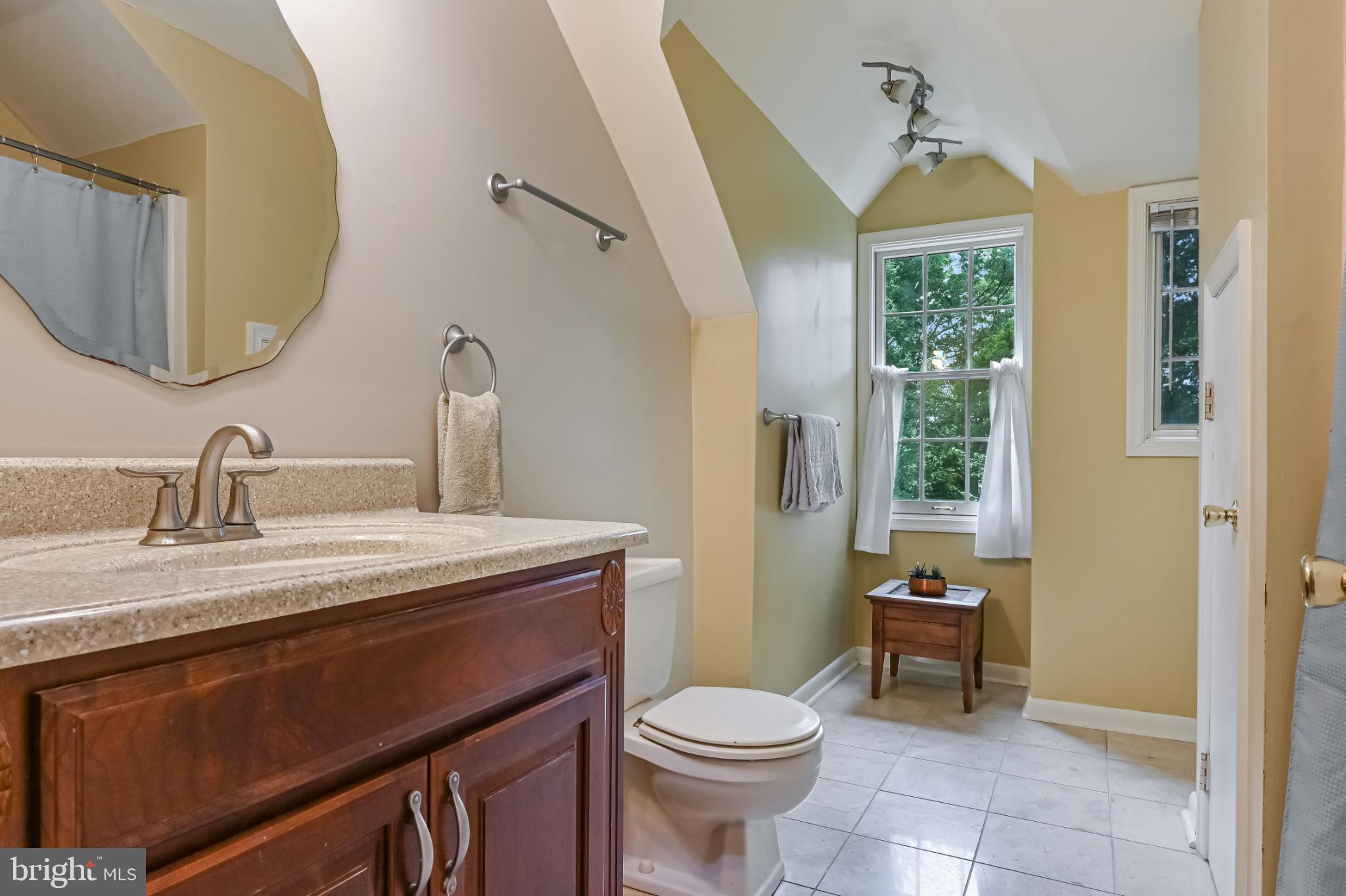 ARCADIA SHORES - Residential