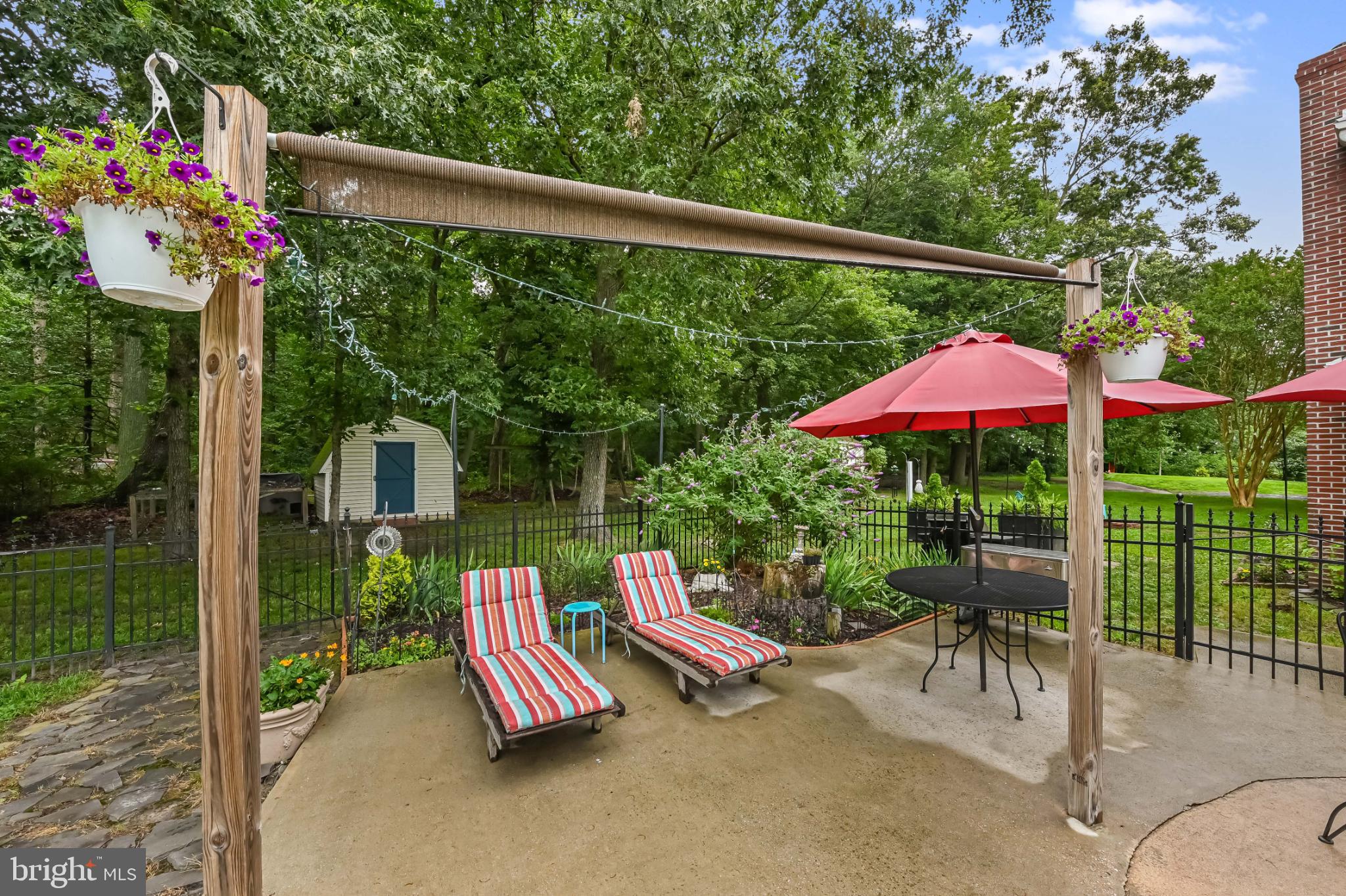 ARCADIA SHORES - Residential