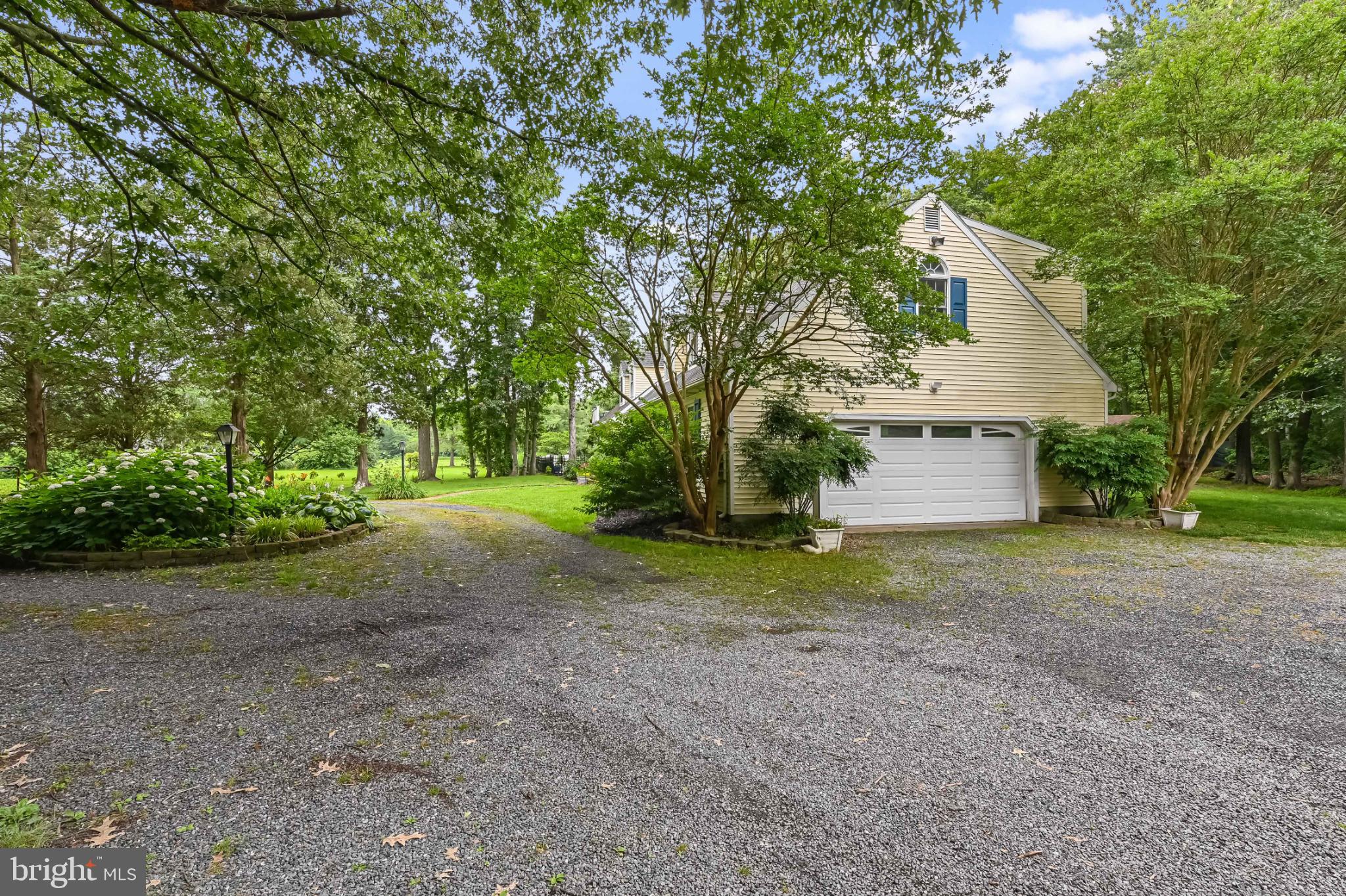 ARCADIA SHORES - Residential