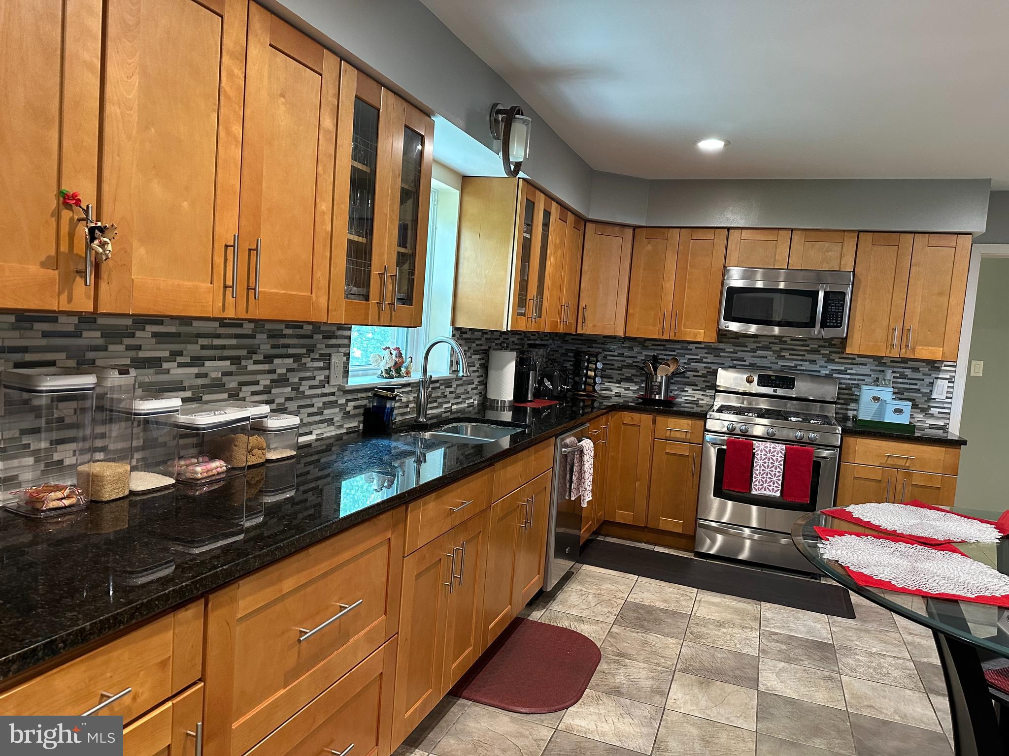 ADELPHI FOREST - Residential