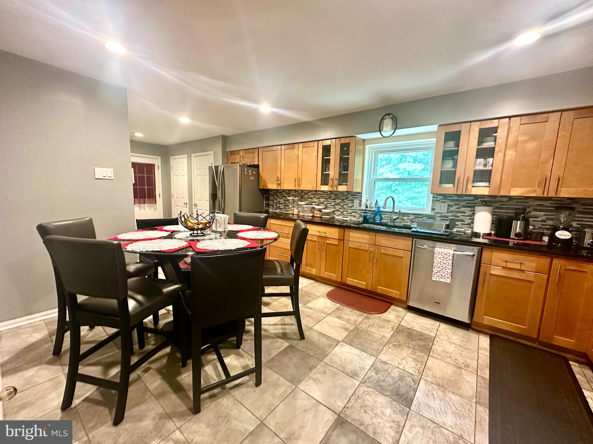 ADELPHI FOREST - Residential