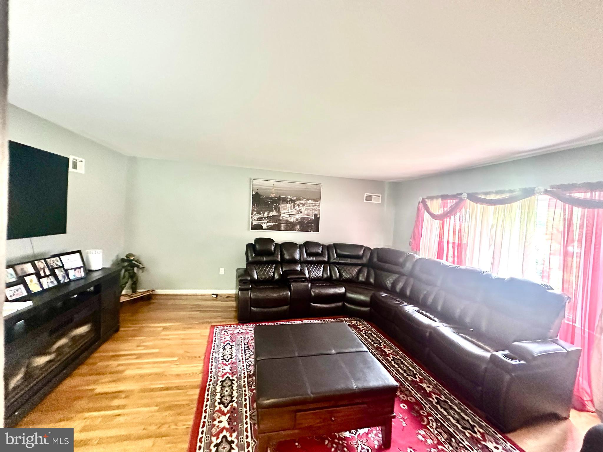 ADELPHI FOREST - Residential