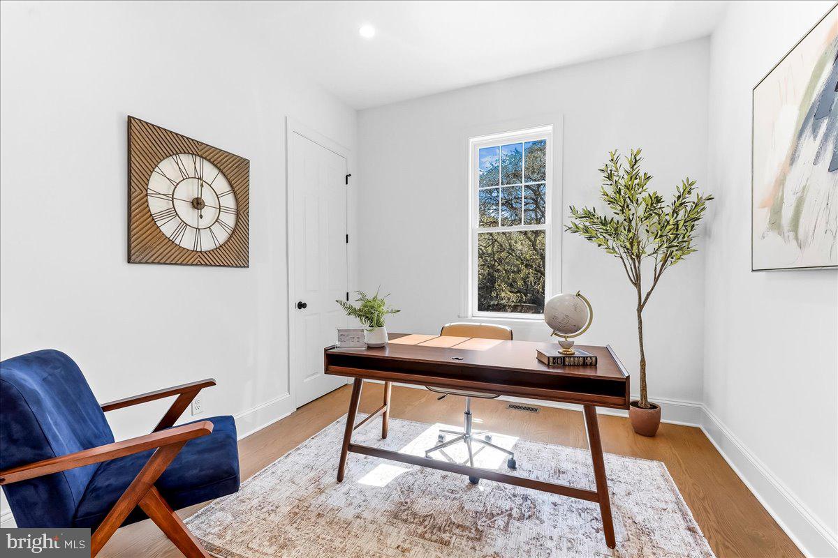 KNOXLYN FARM - Residential