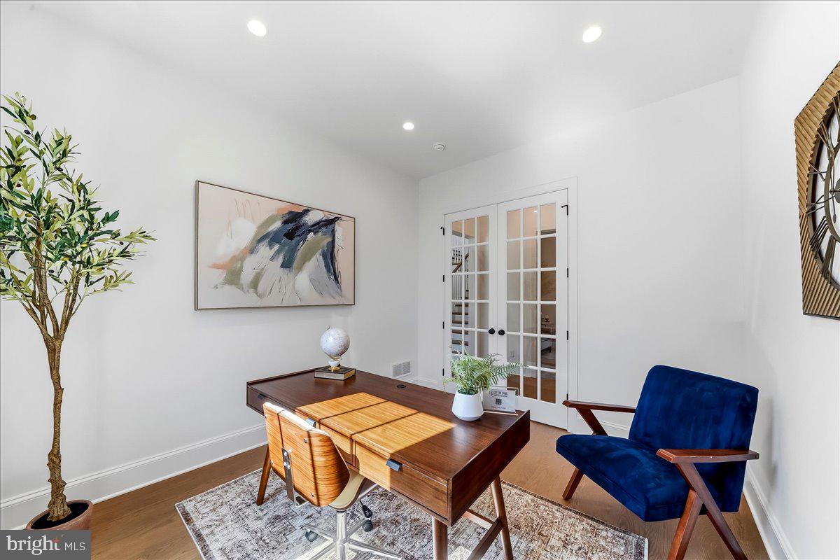 KNOXLYN FARM - Residential