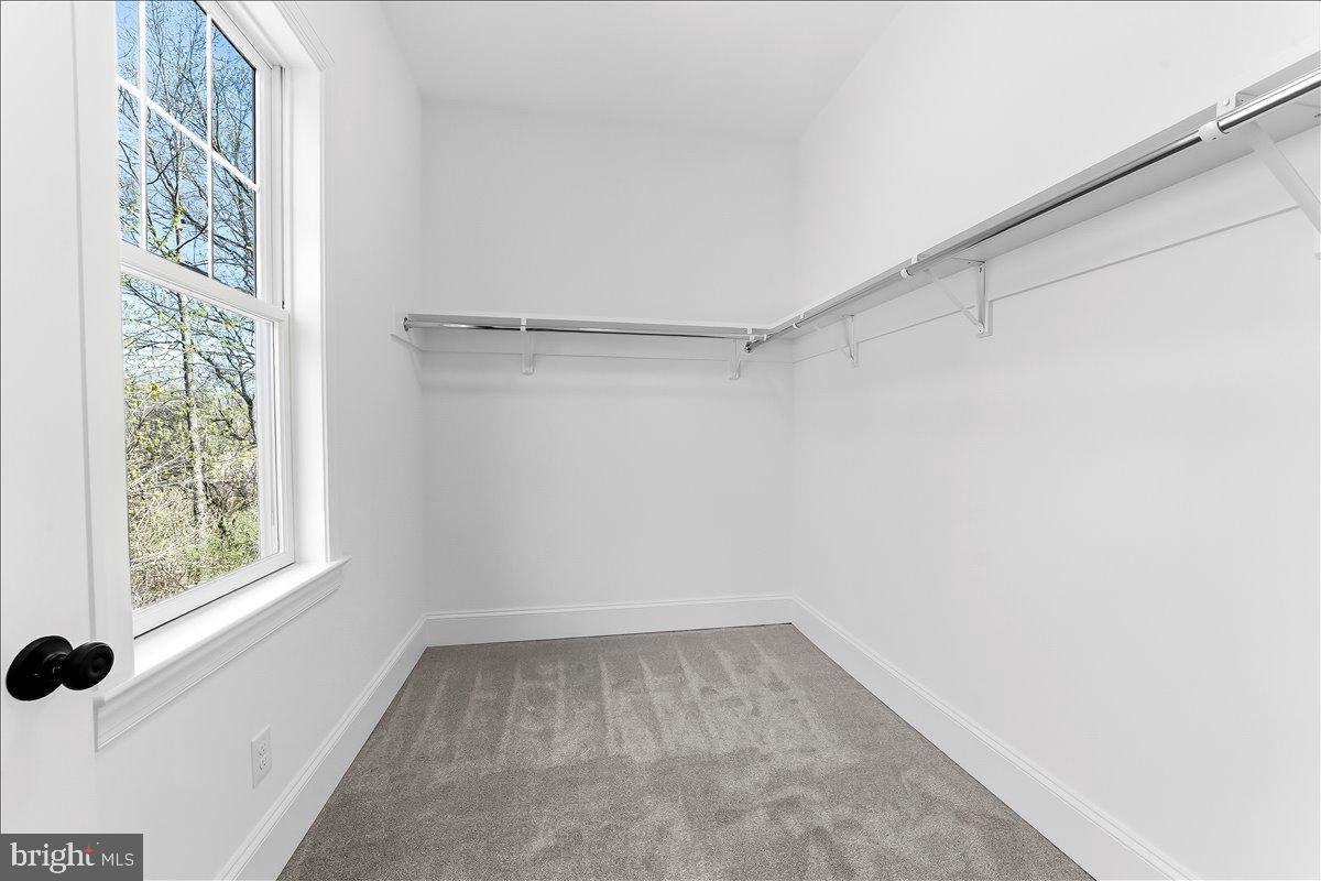 KNOXLYN FARM - Residential