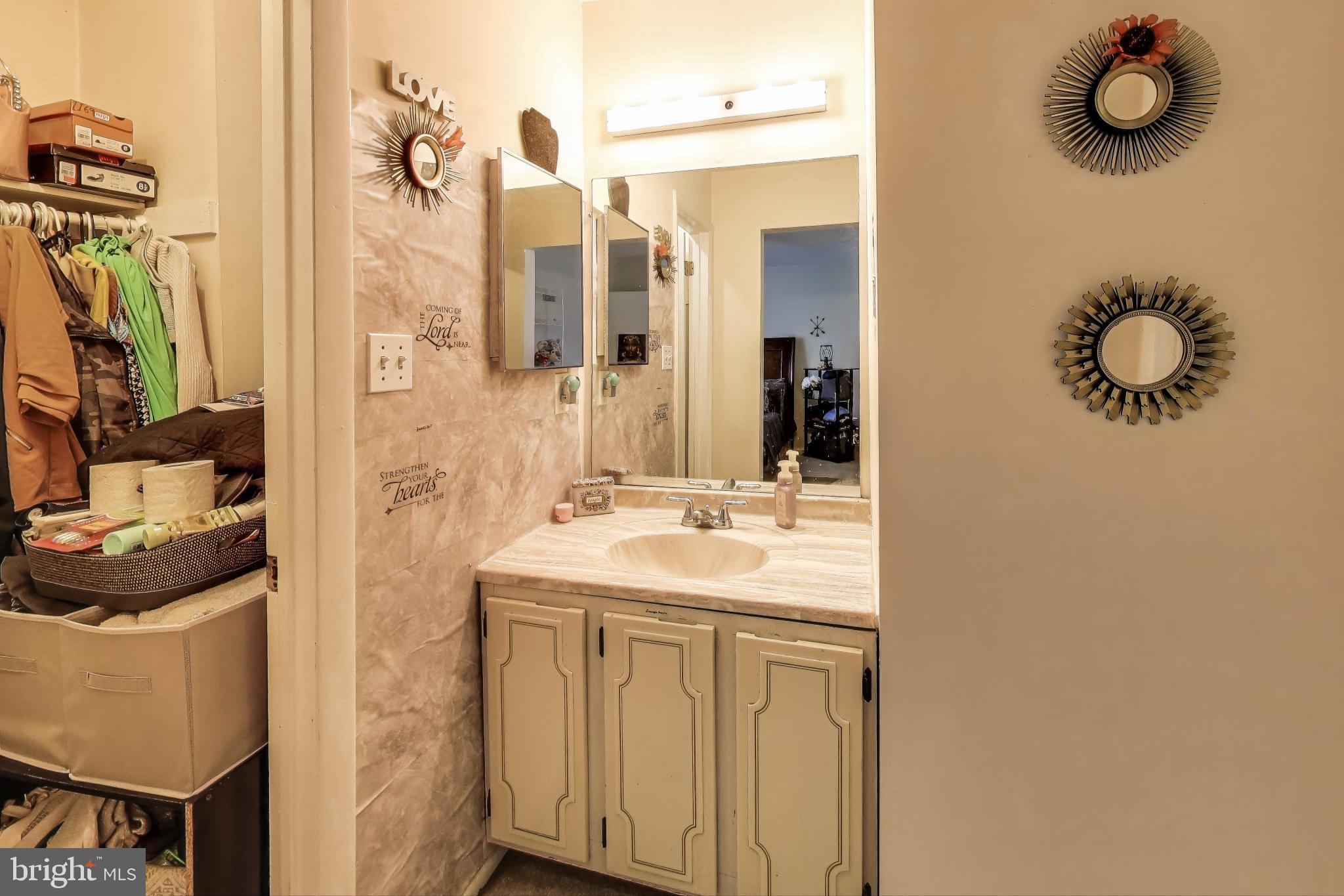 CHURCHILL TOWN SECTOR - Residential