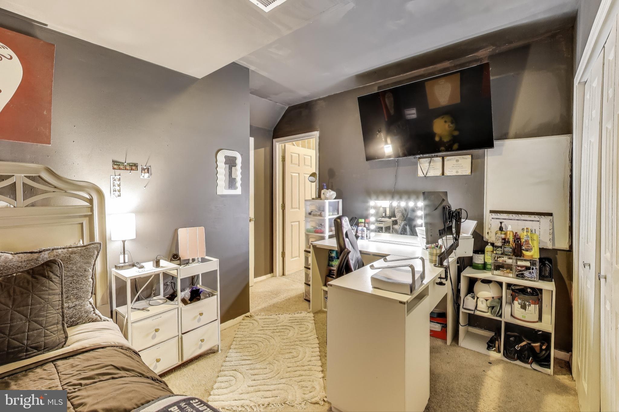 CHURCHILL TOWN SECTOR - Residential