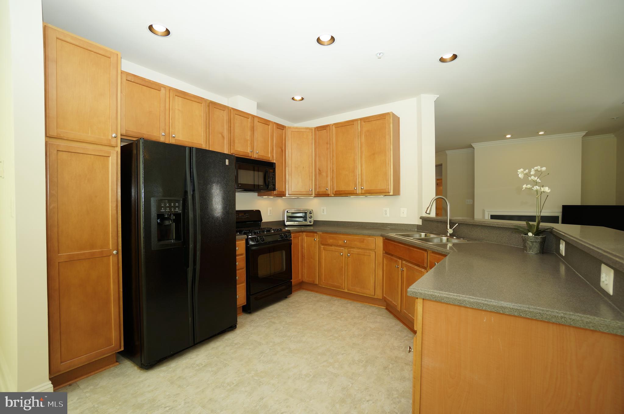 RIVER HILL - Residential Lease