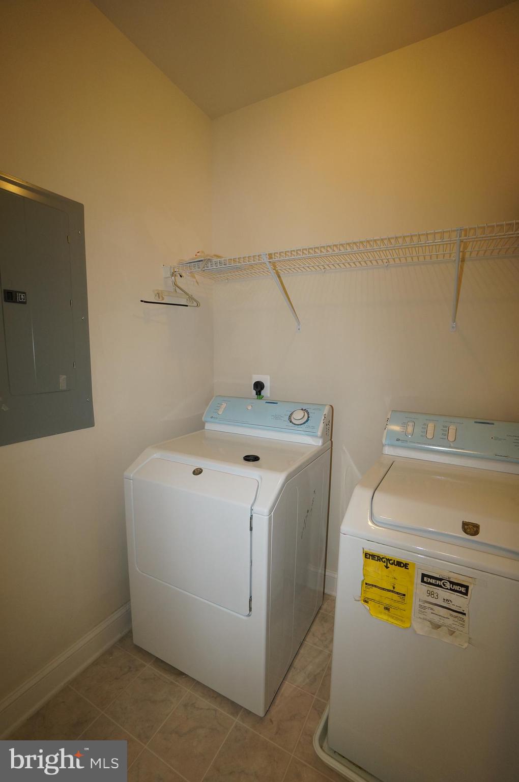 RIVER HILL - Residential Lease