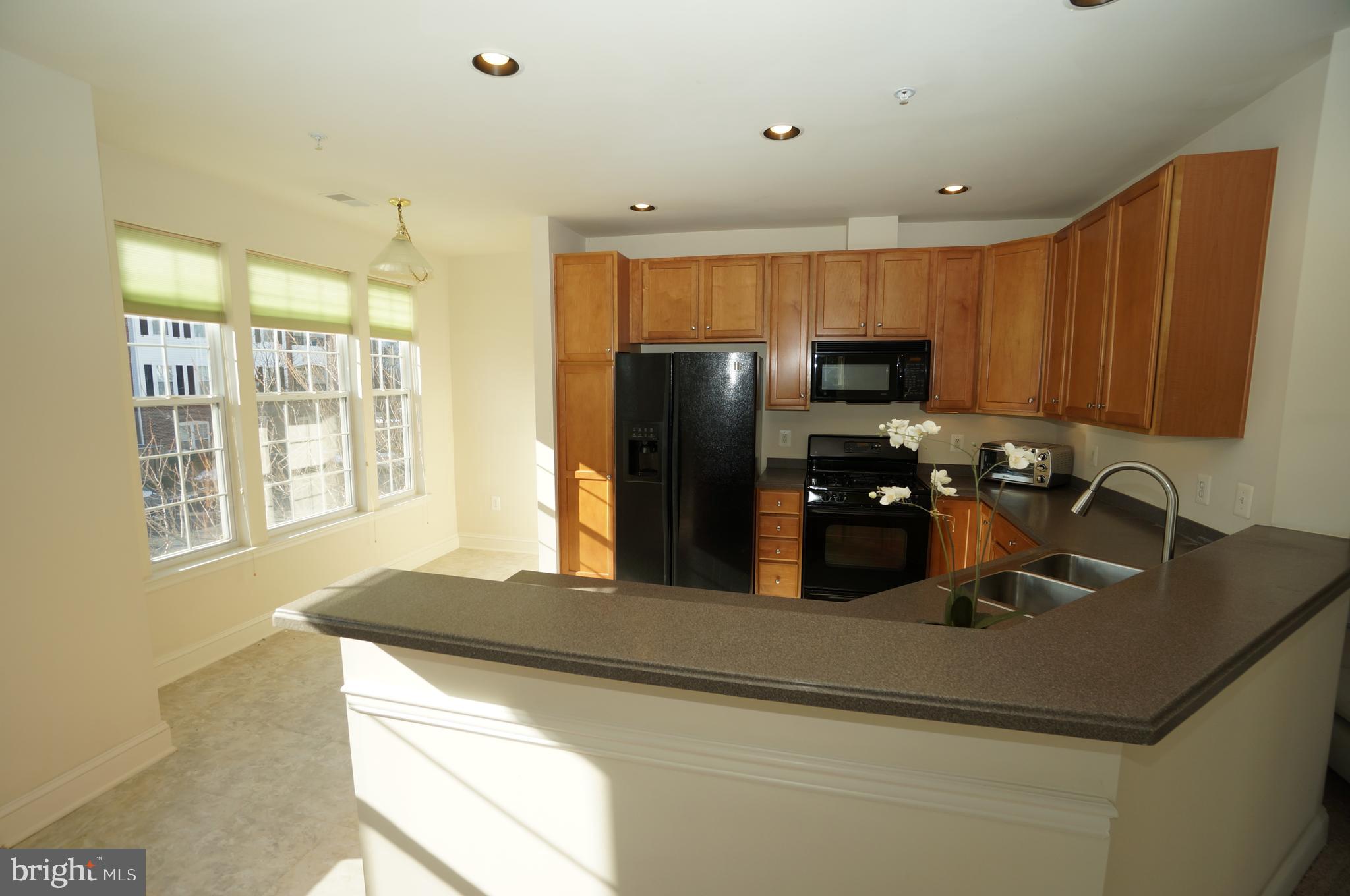 RIVER HILL - Residential Lease