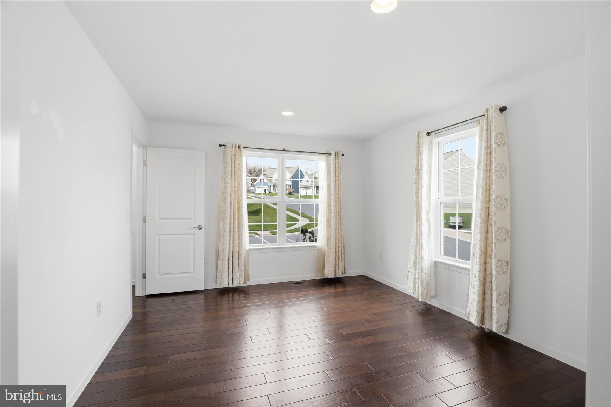 SYLVAN VIEW - Residential